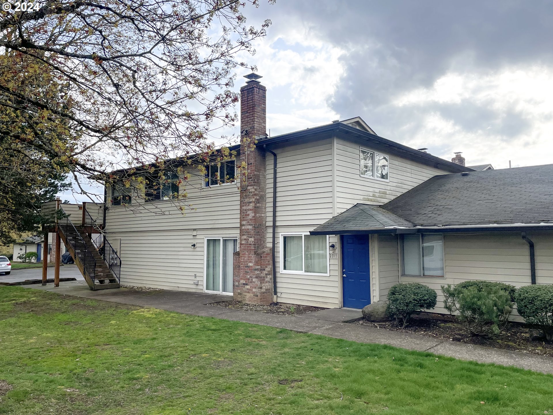 2797 NE RENE AVE 25-C
