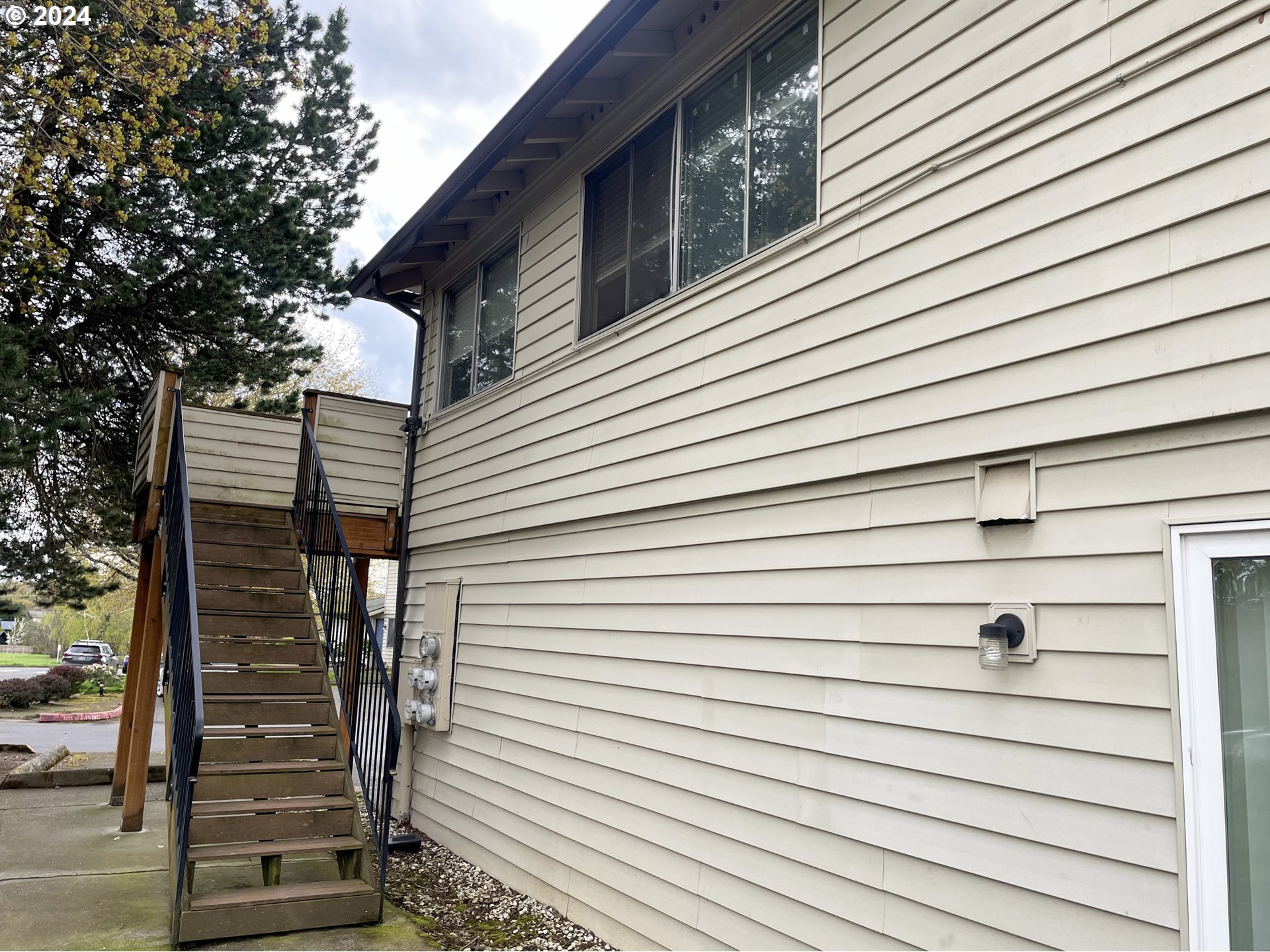 2797 NE RENE AVE 25-C