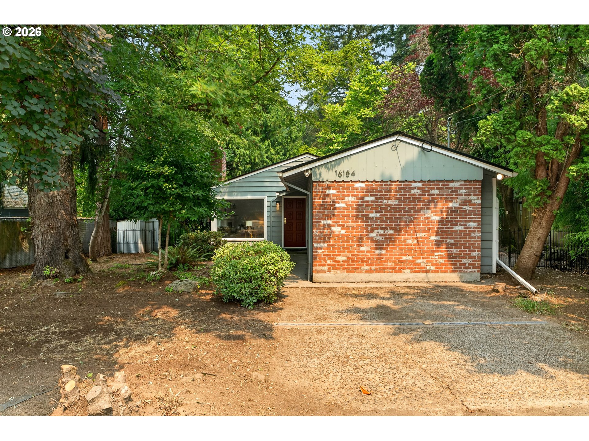 16184 LAKE FOREST BLVD