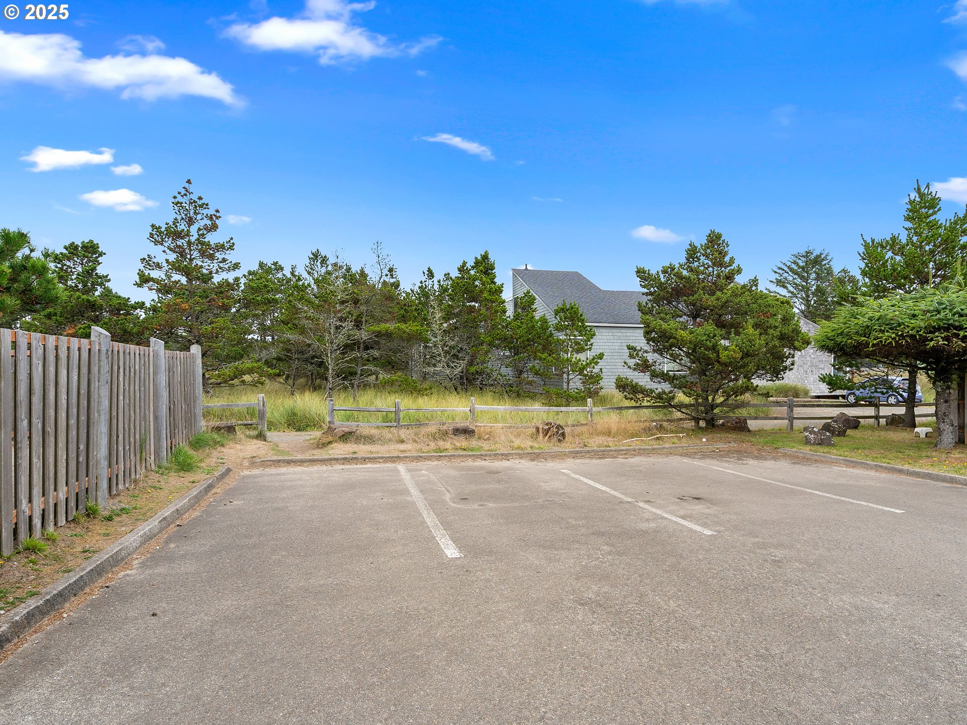 5706 FOUR SISTERS LN