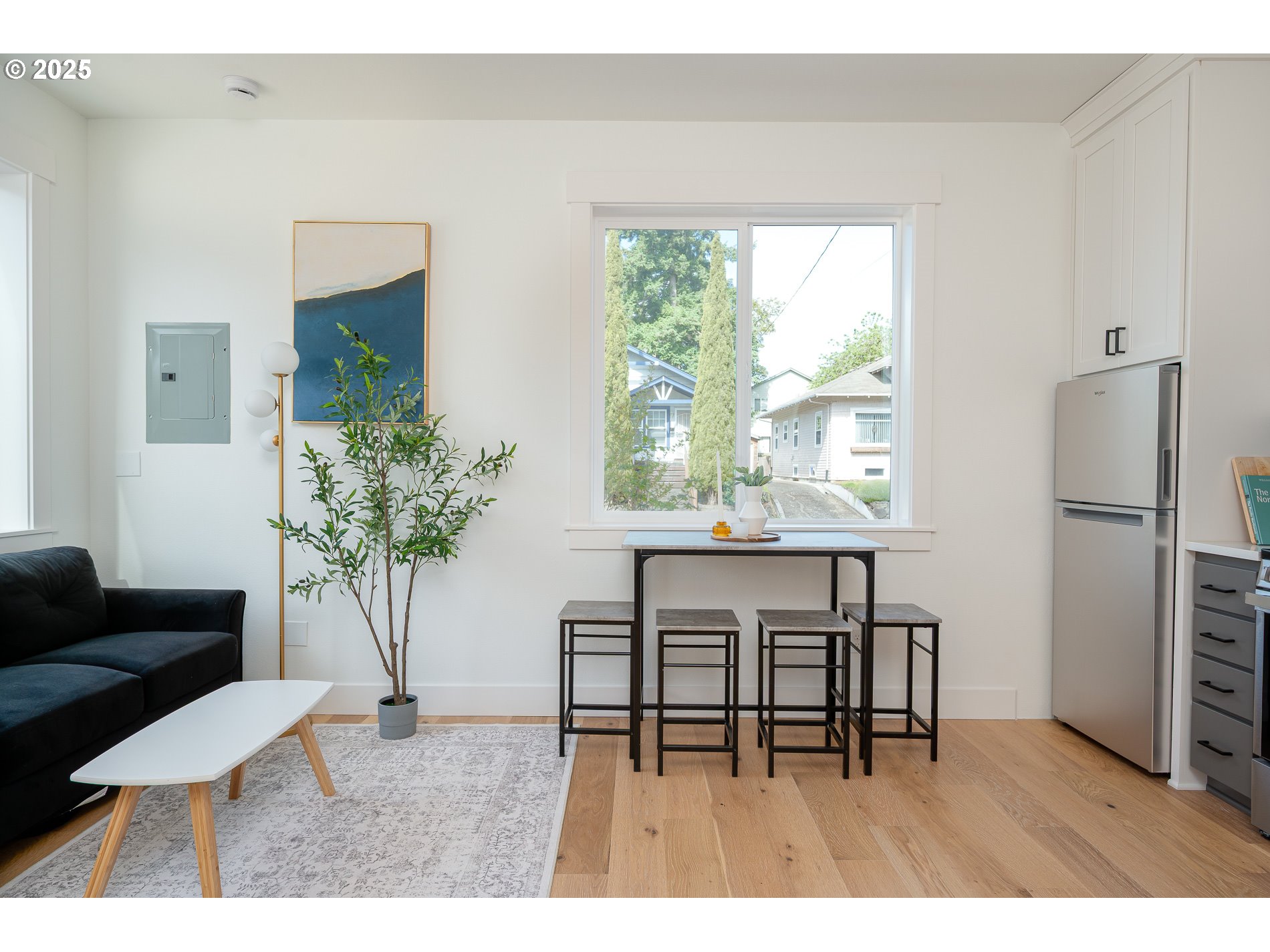 5807 NE Everett ST 2