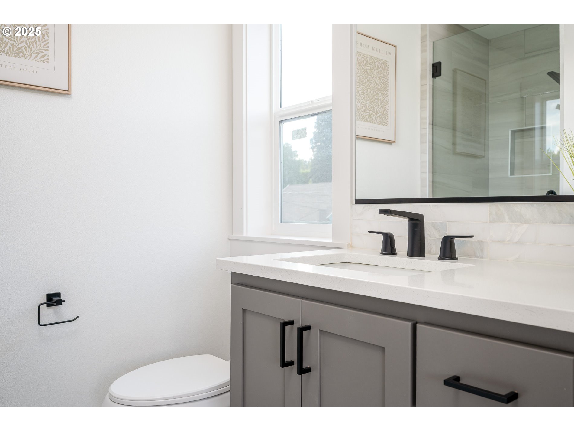 5807 NE Everett ST 2