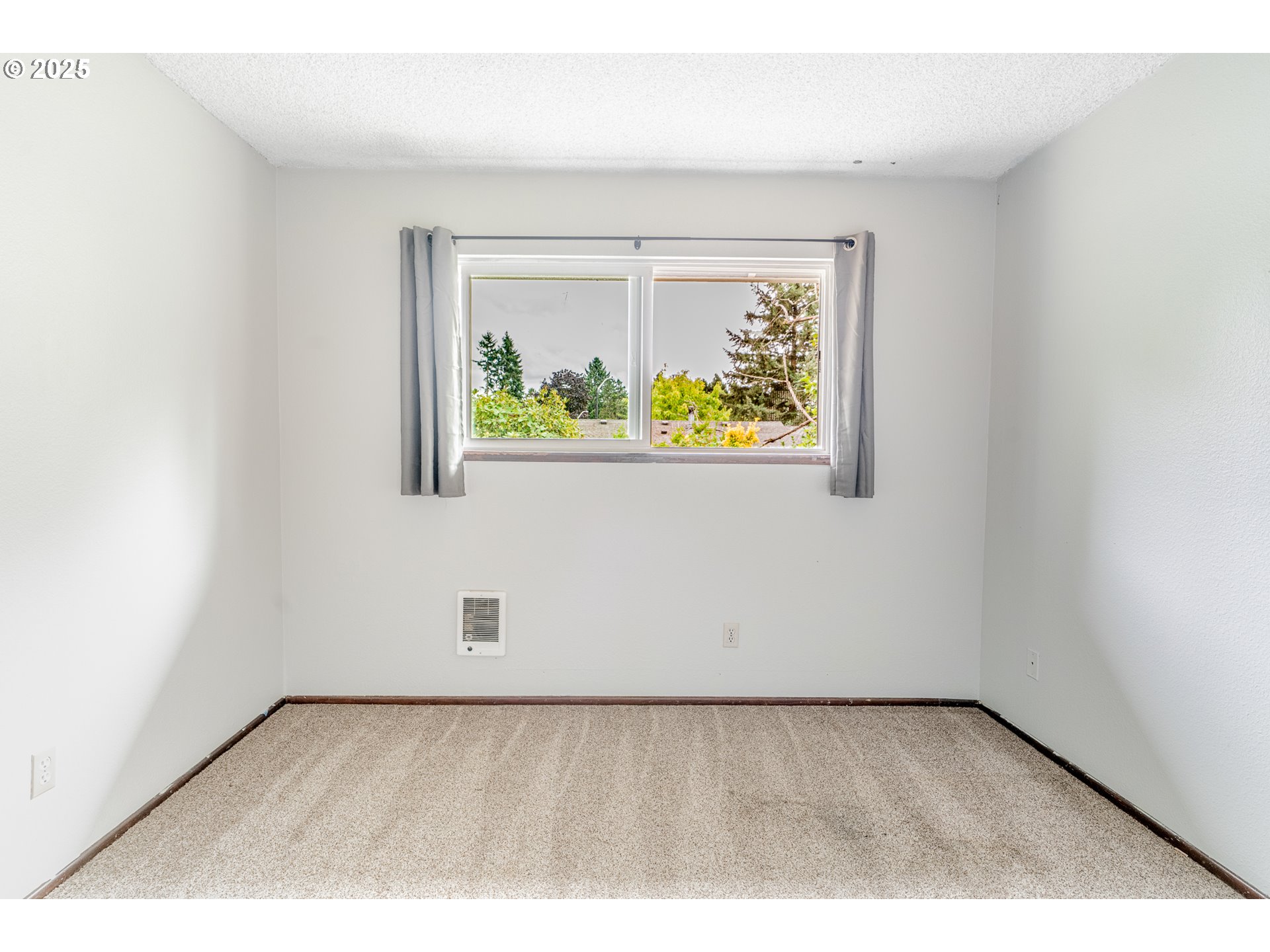 1411 NE PAROPA CT
