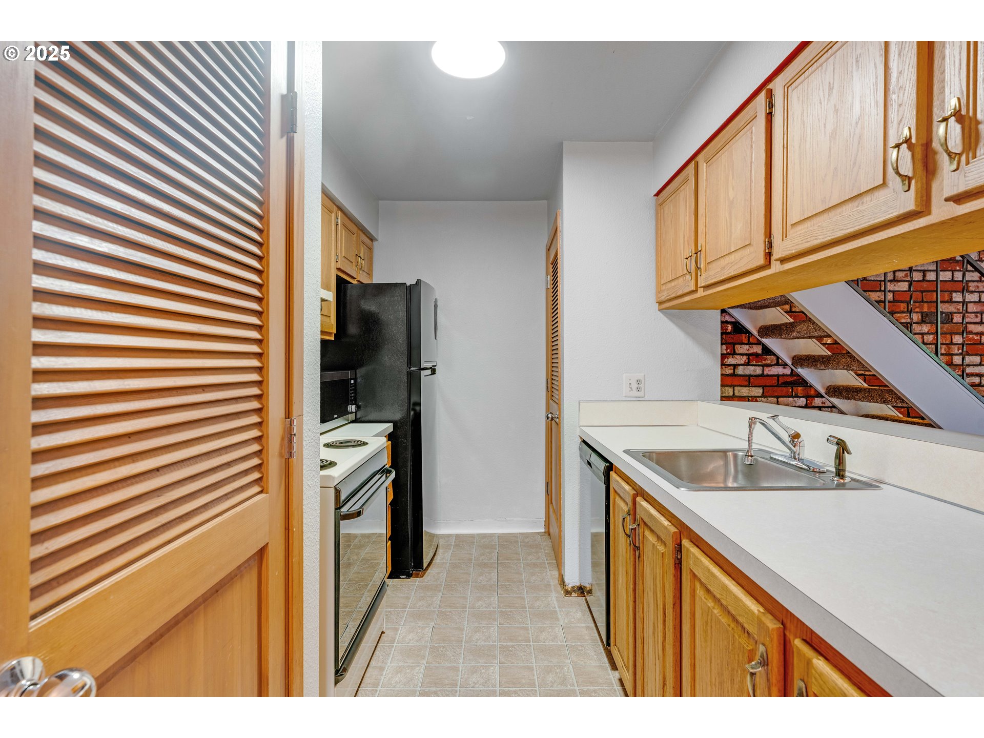 1411 NE PAROPA CT