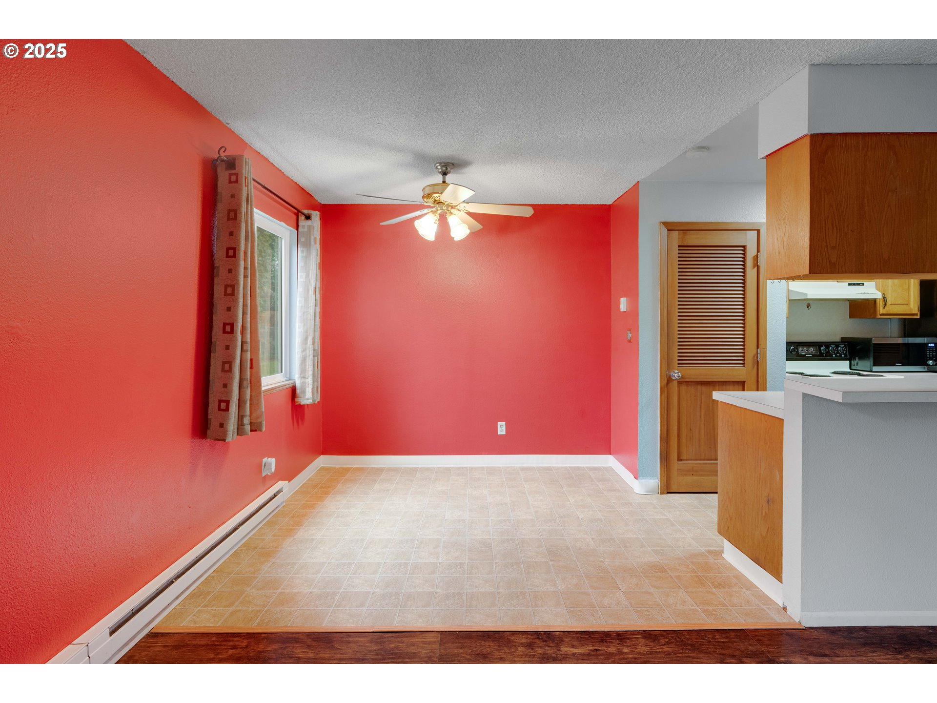 1411 NE PAROPA CT