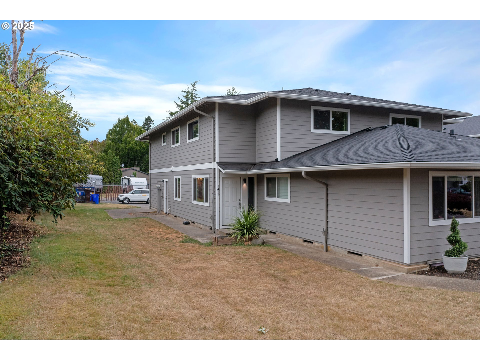1411 NE PAROPA CT