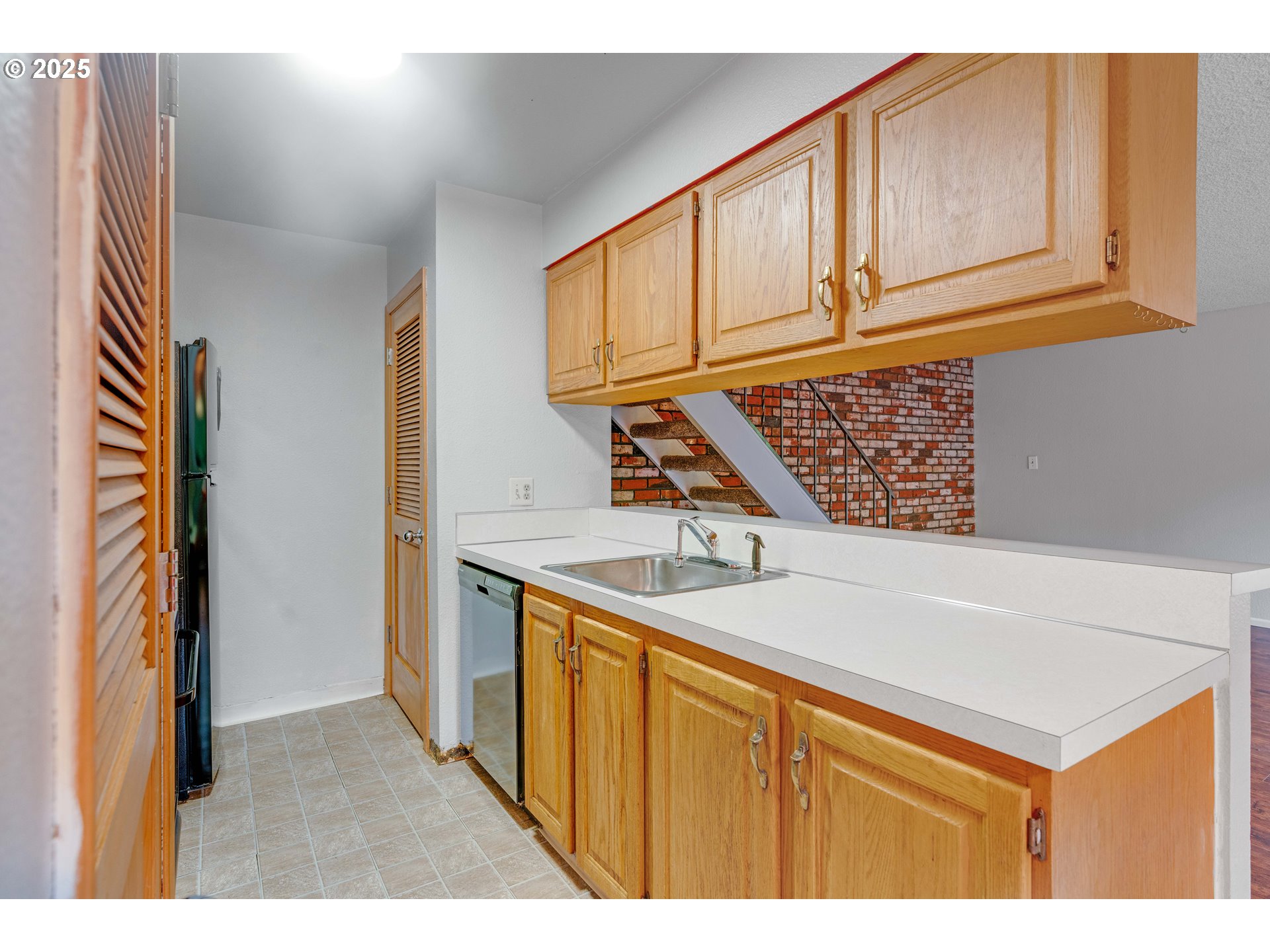1411 NE PAROPA CT