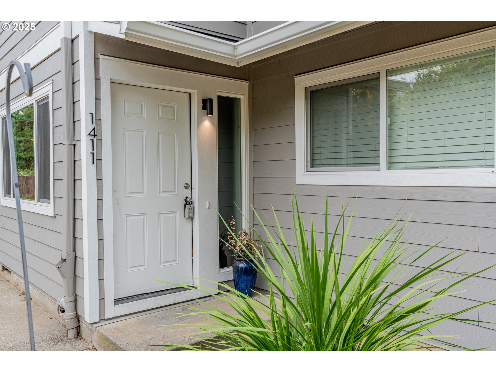 1411 NE PAROPA CT