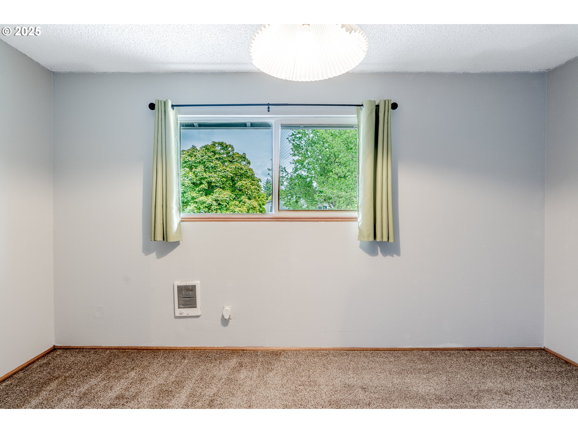 1411 NE PAROPA CT