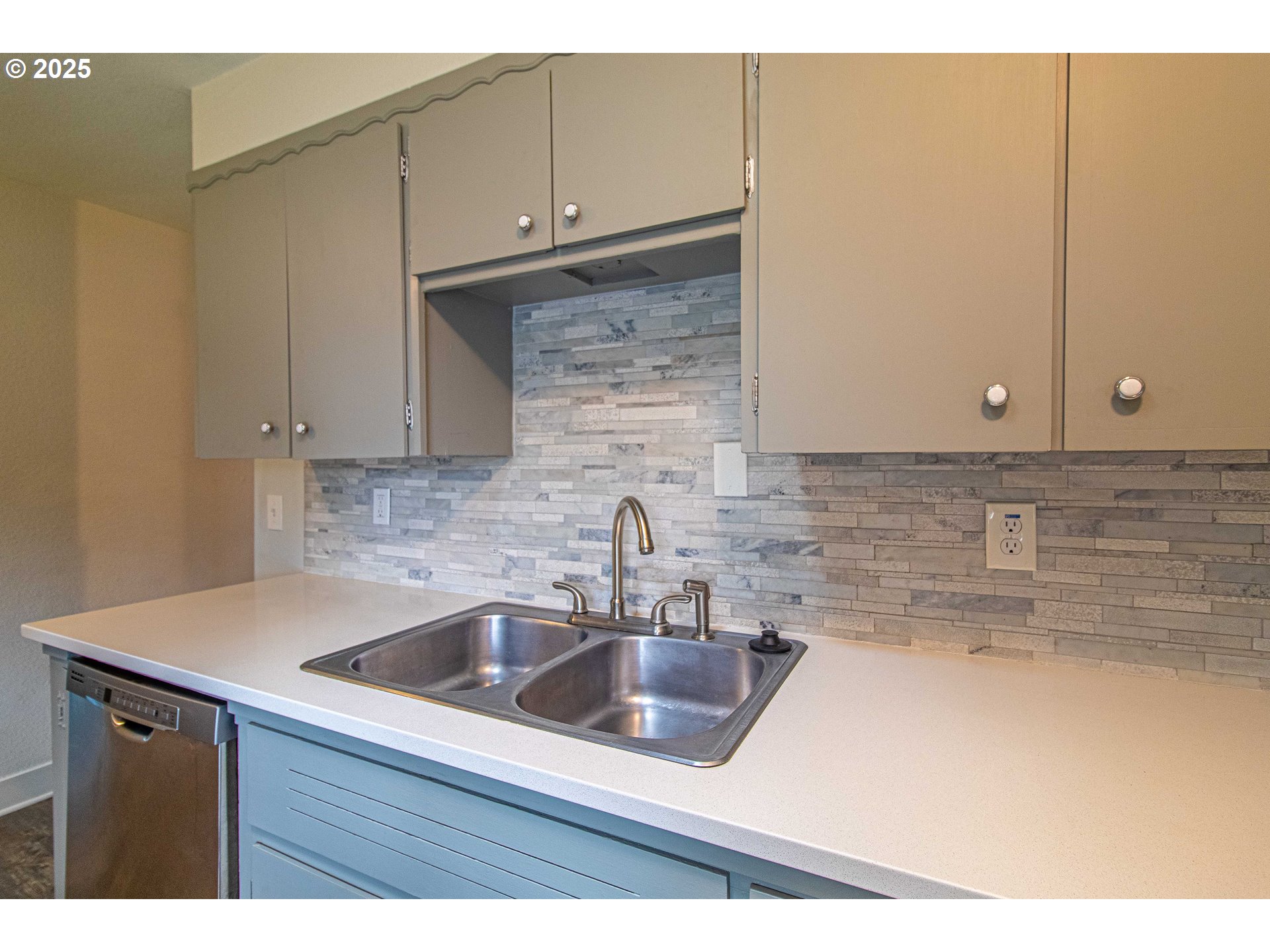 5622 SE JENNINGS AVE