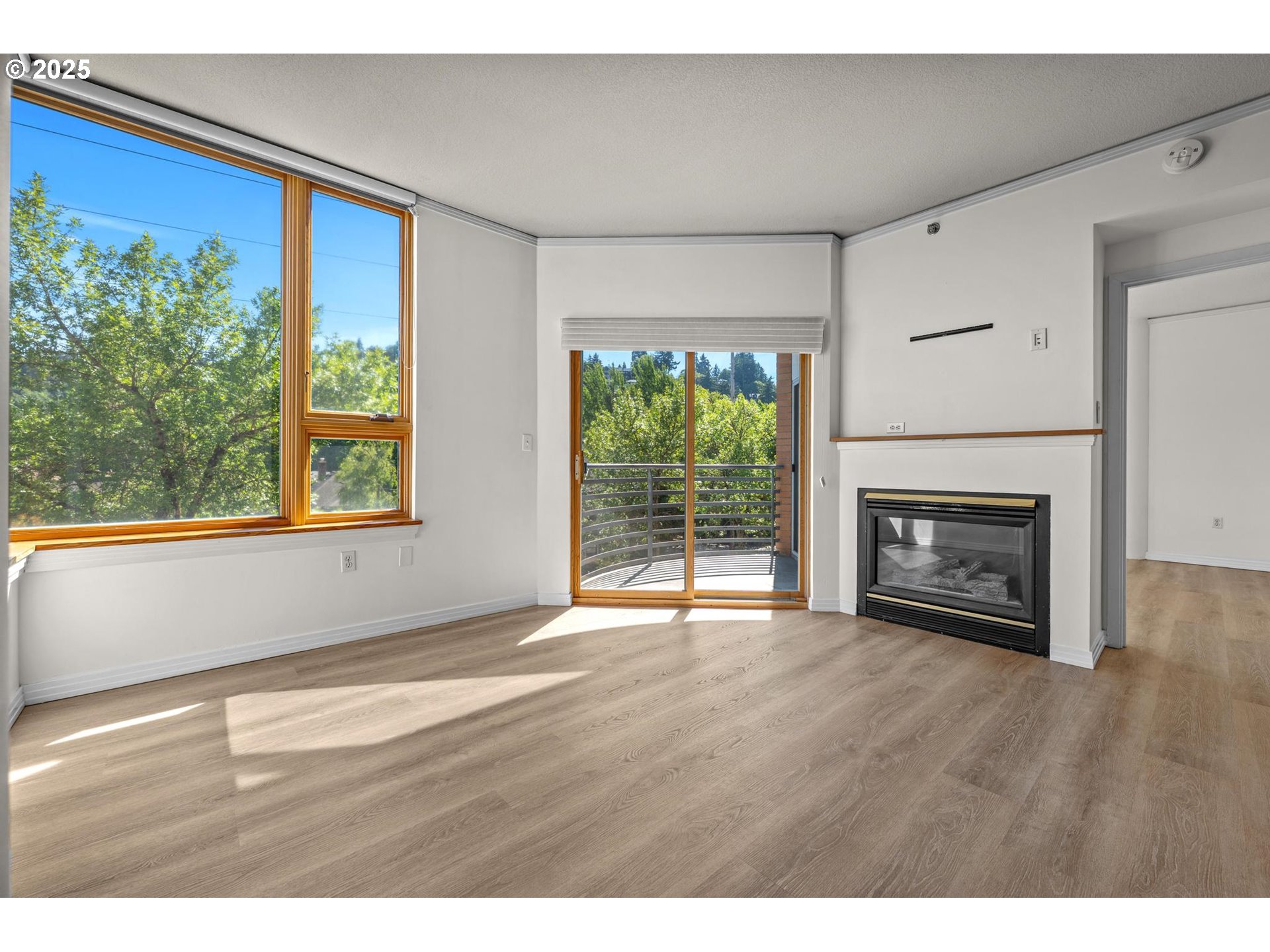 1132 SW 19TH AVE 306