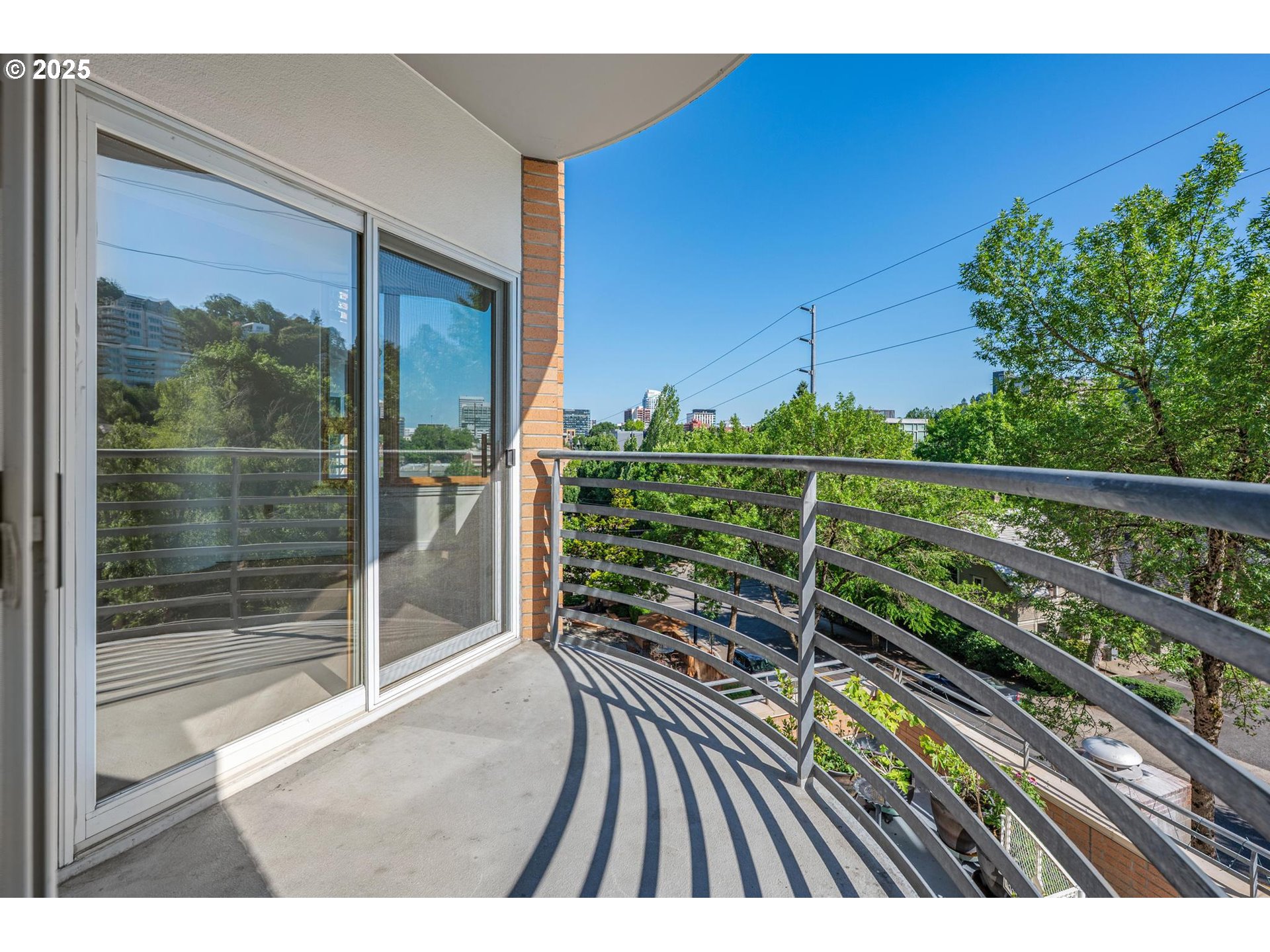 1132 SW 19TH AVE 306