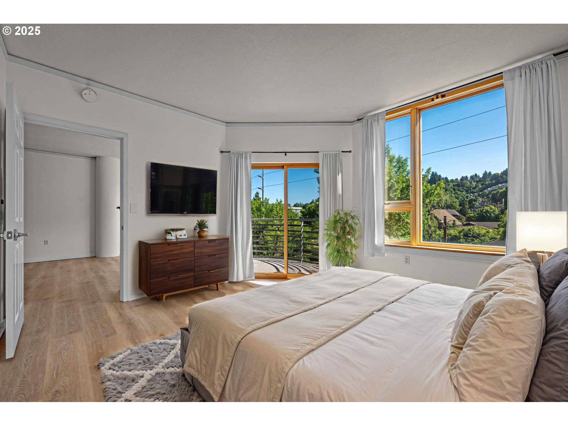 1132 SW 19TH AVE 306