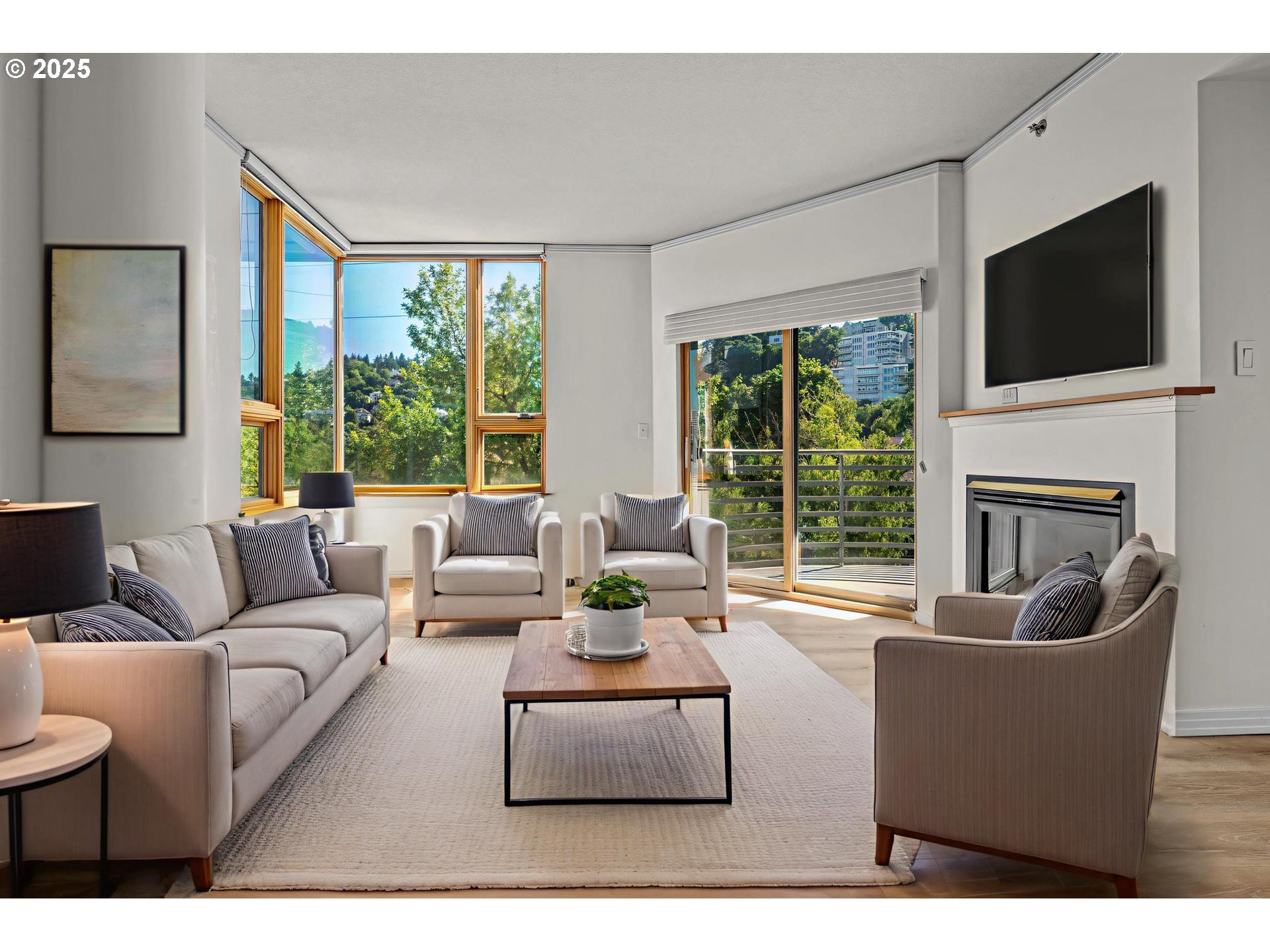 1132 SW 19TH AVE 306