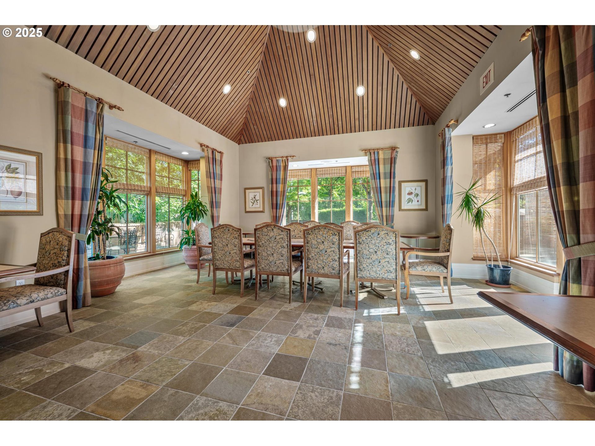 1132 SW 19TH AVE 306