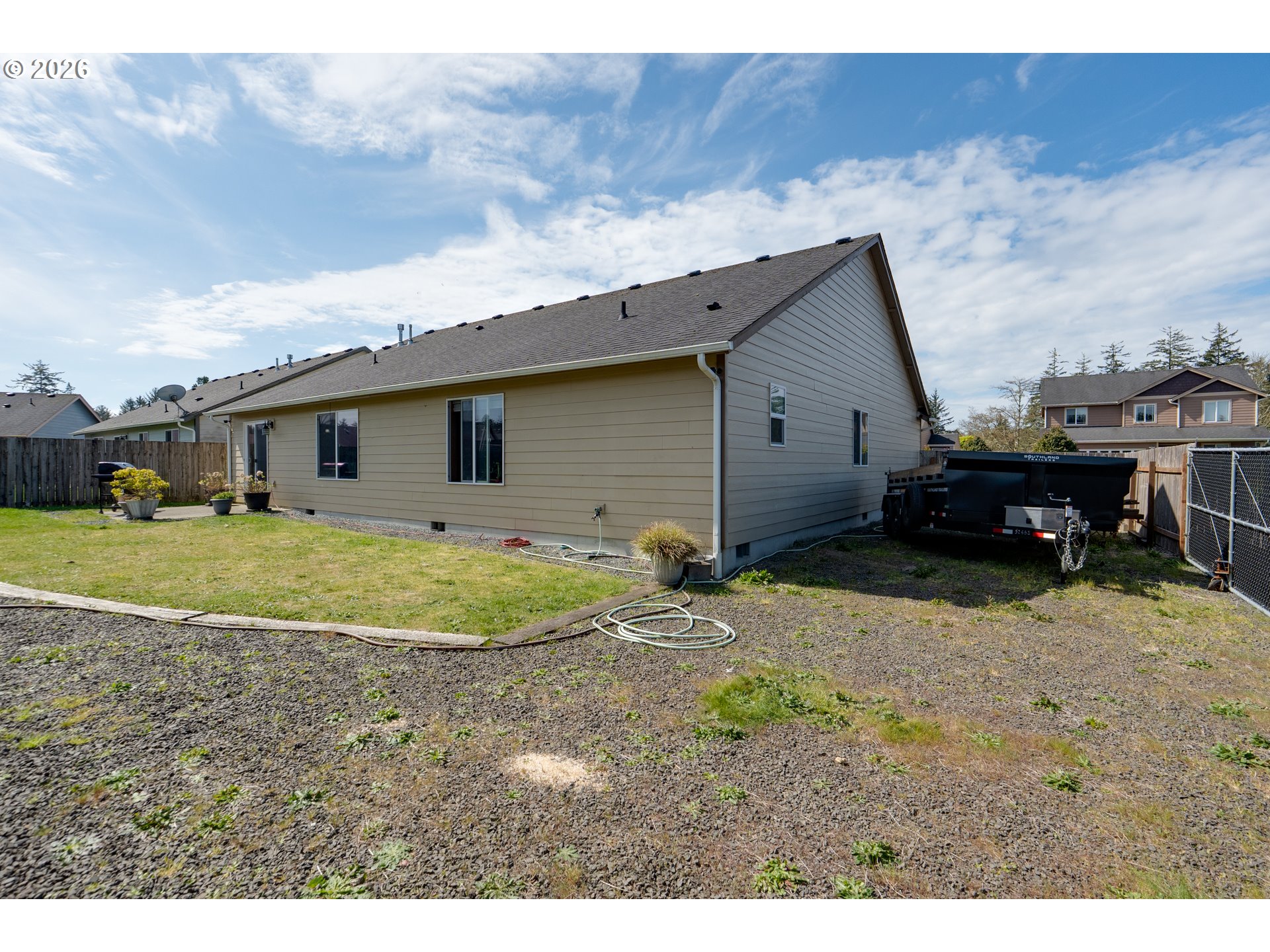 348 SW KALMIA AVE