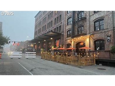 1314 NW IRVING ST 202