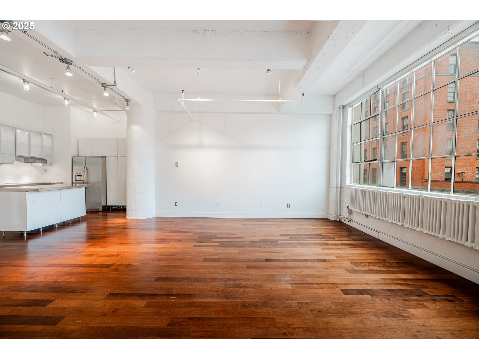 1314 NW IRVING ST 202