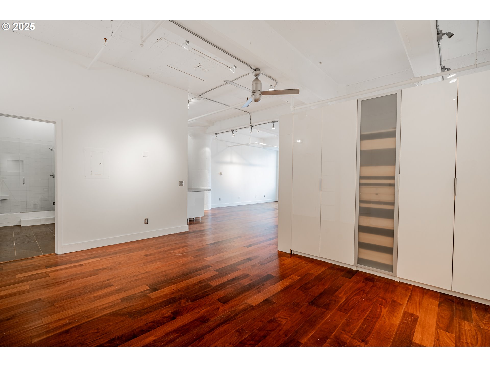 1314 NW IRVING ST 202