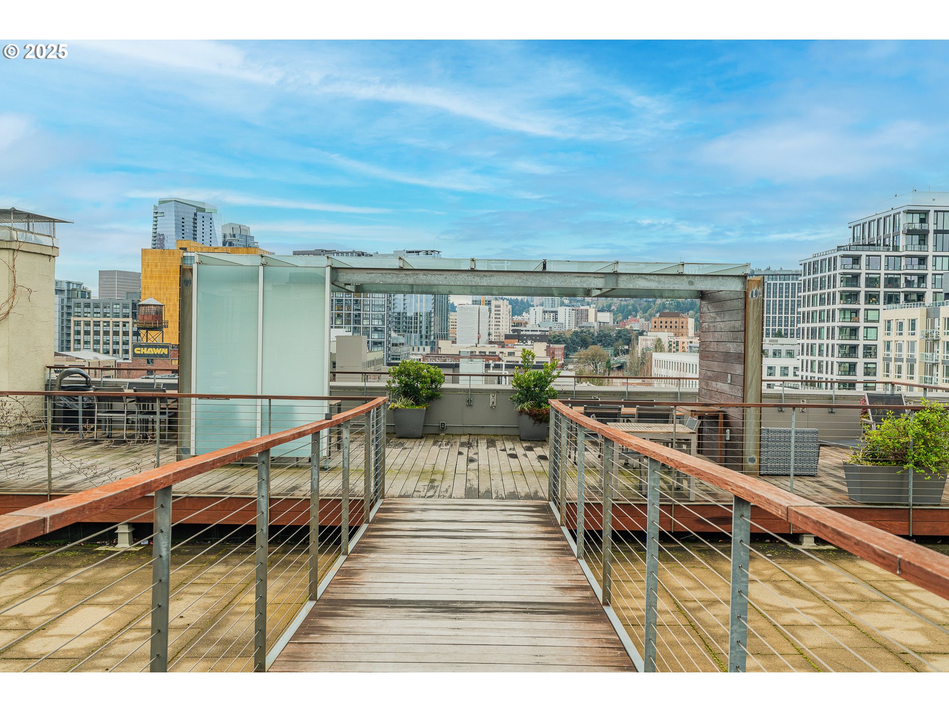 1314 NW IRVING ST 202