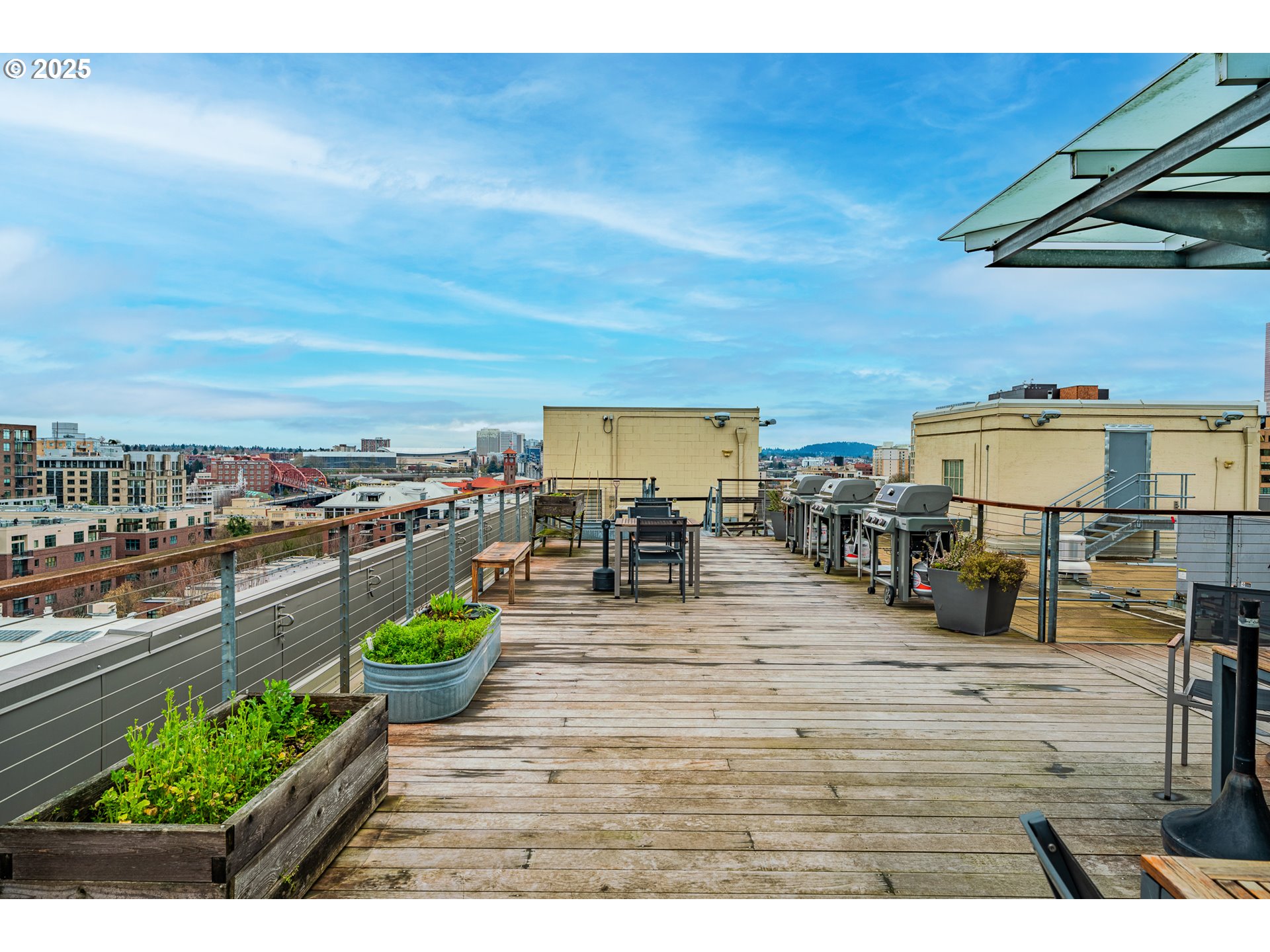 1314 NW IRVING ST 202