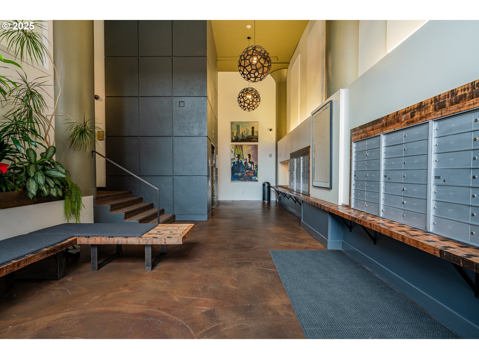 1314 NW IRVING ST 202