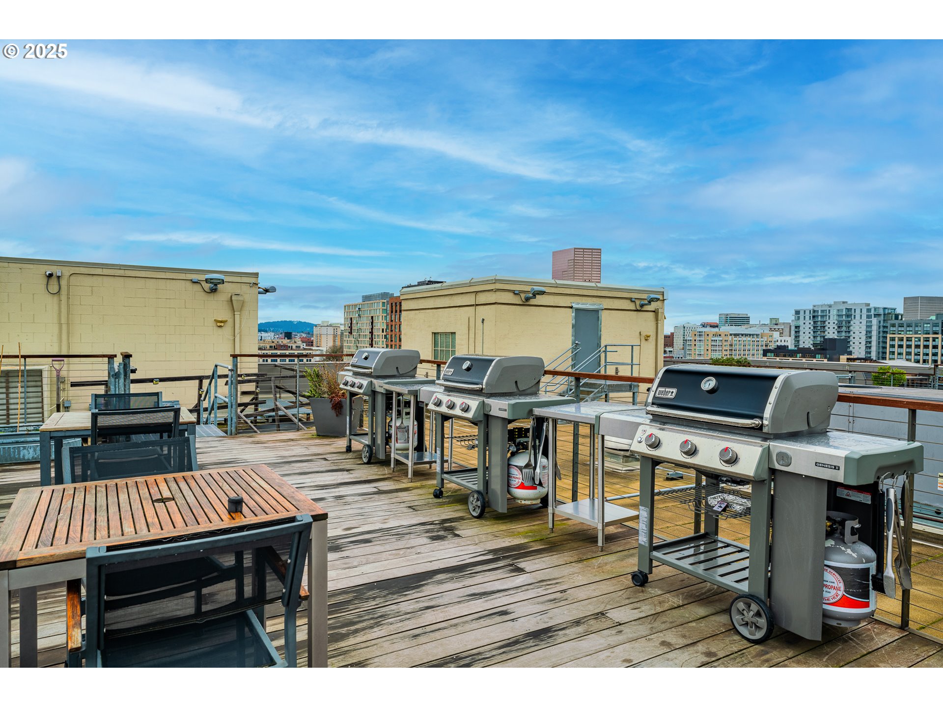 1314 NW IRVING ST 202