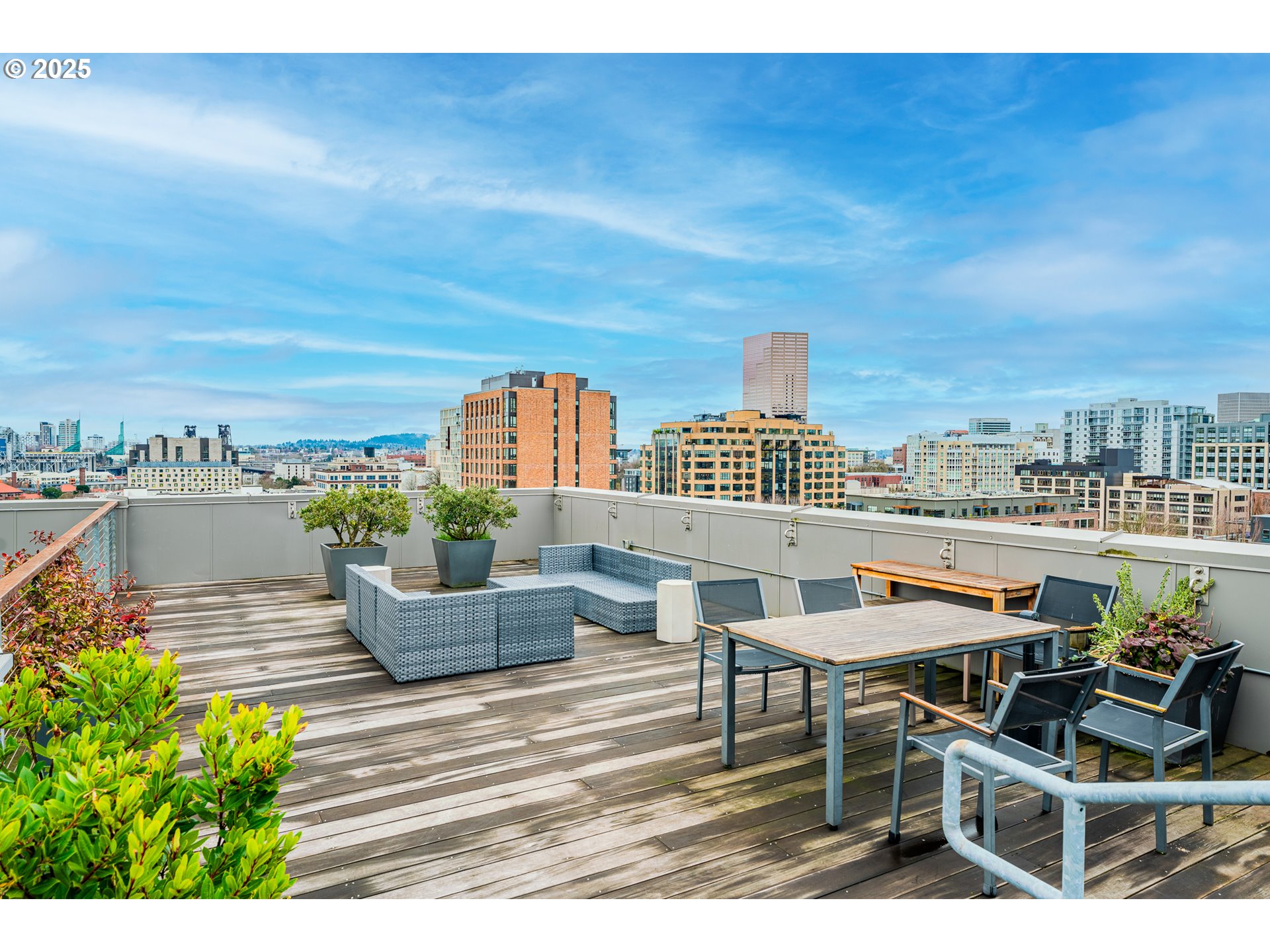 1314 NW IRVING ST 202