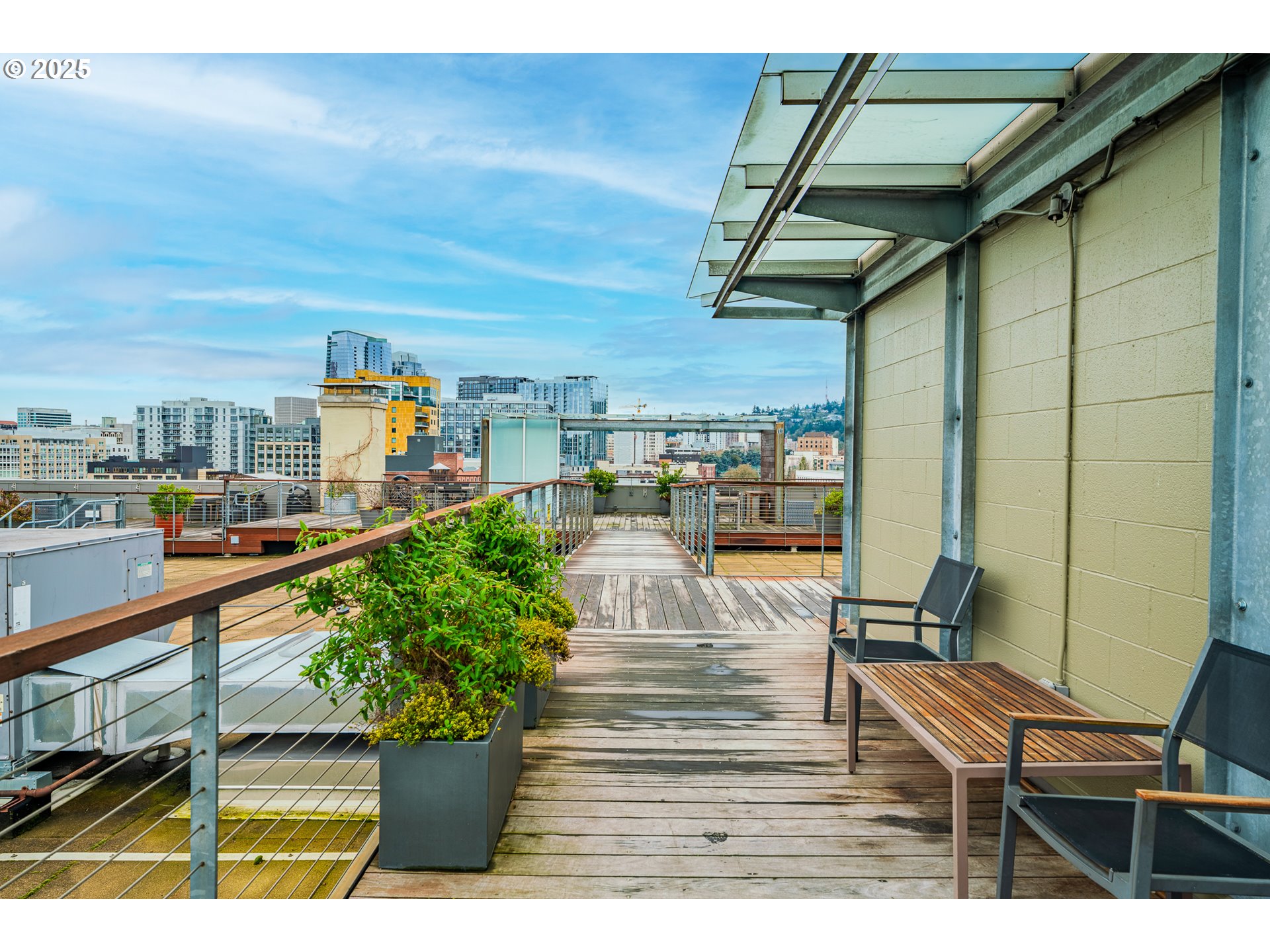 1314 NW IRVING ST 202