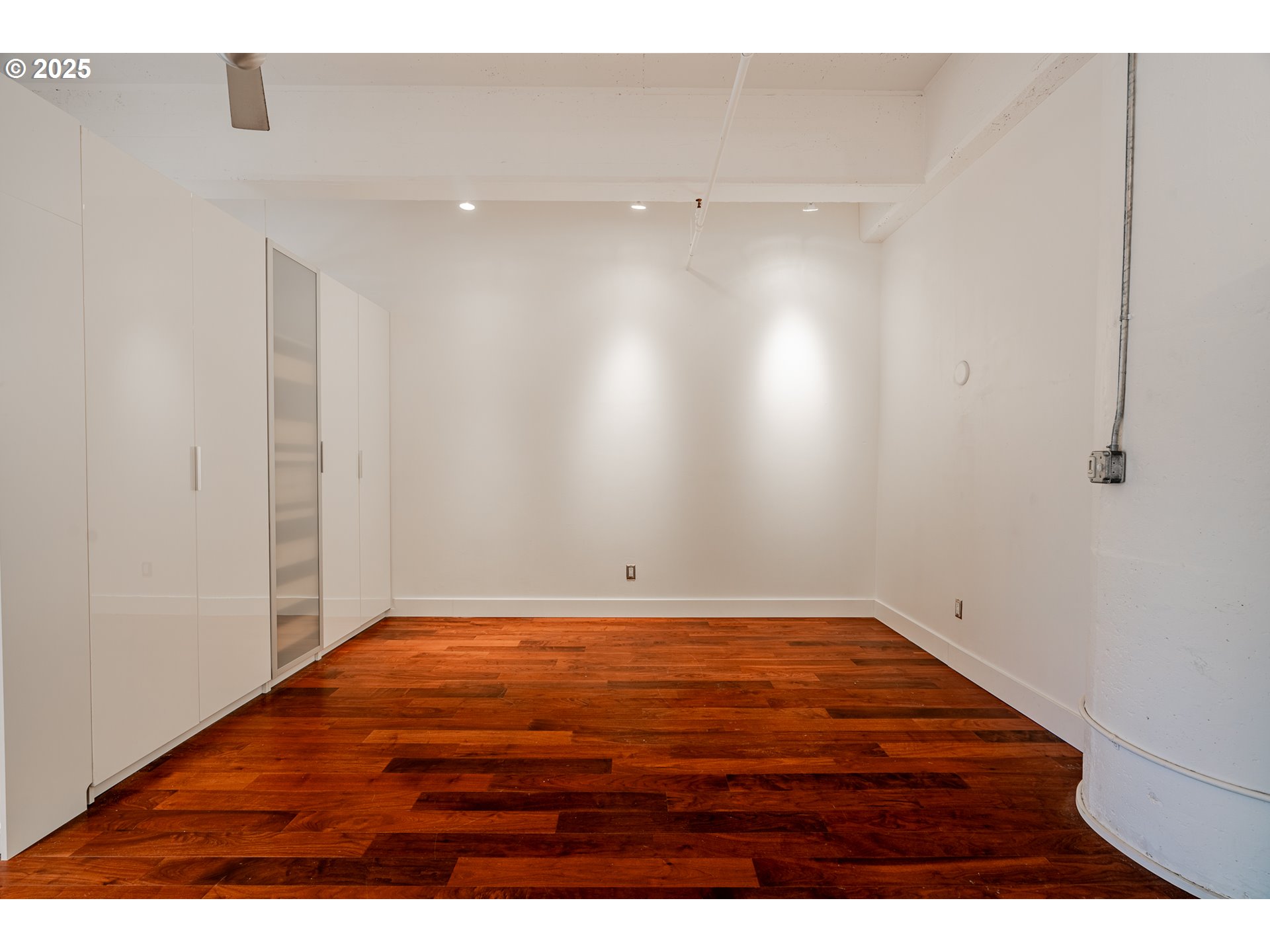 1314 NW IRVING ST 202