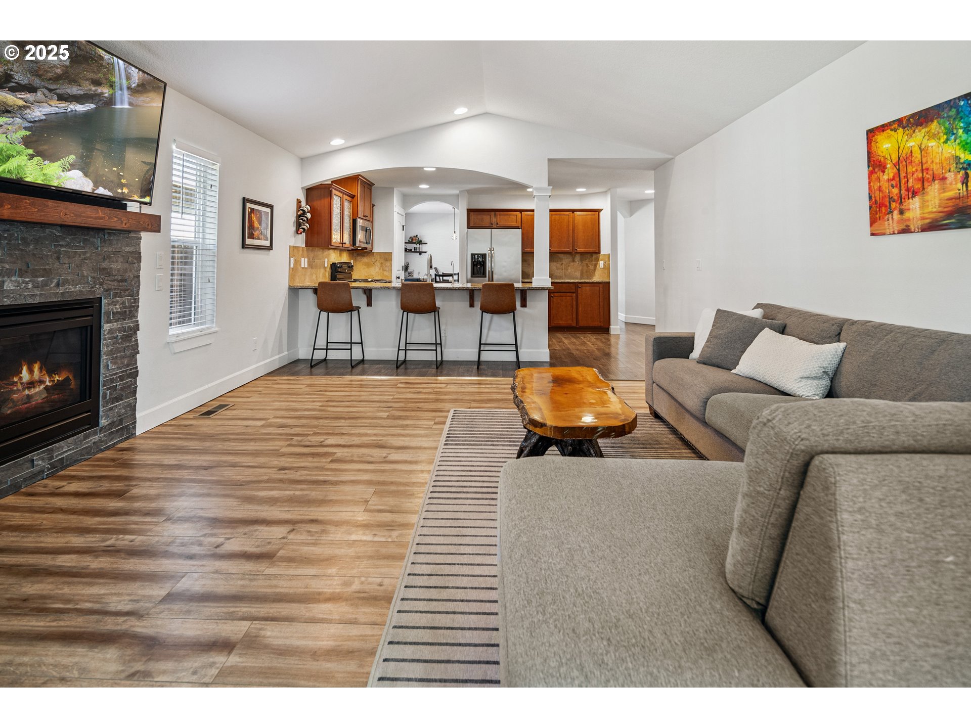 2740 NINA PL