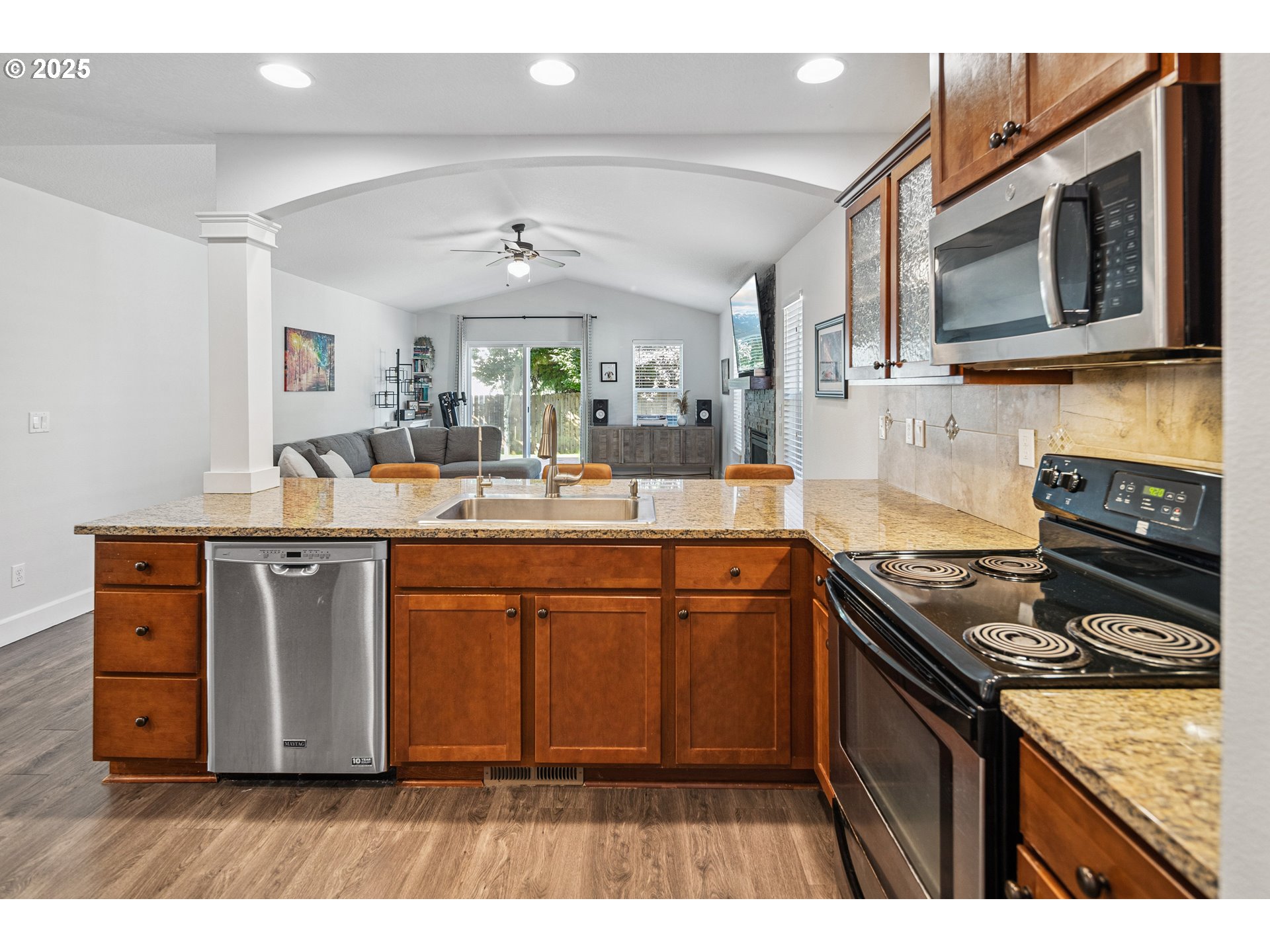 2740 NINA PL