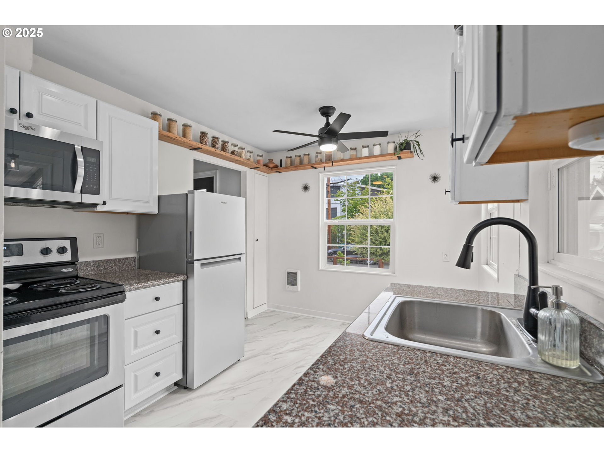 615 NE 61ST PL