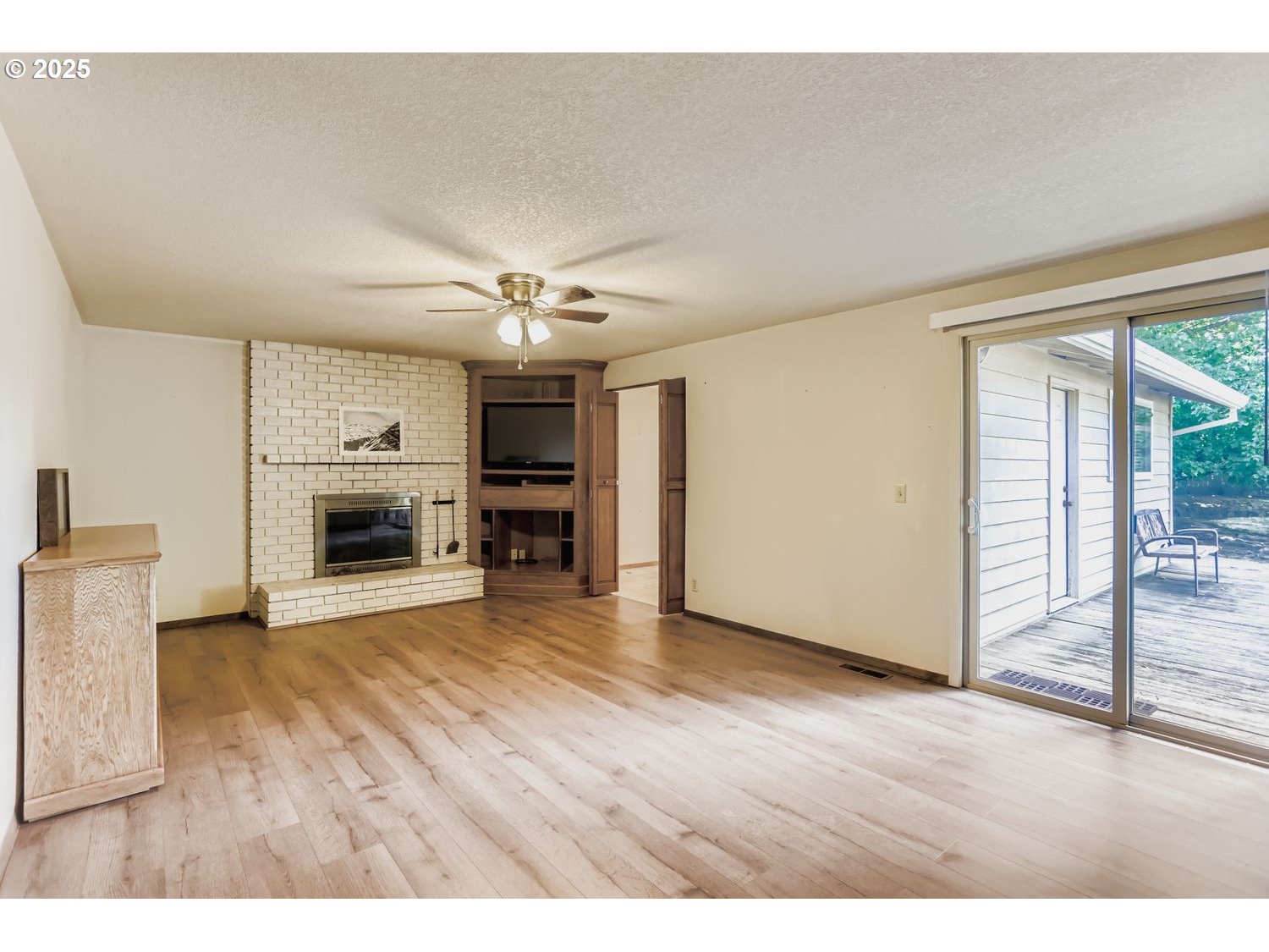 3415 NW ASHLAND DR