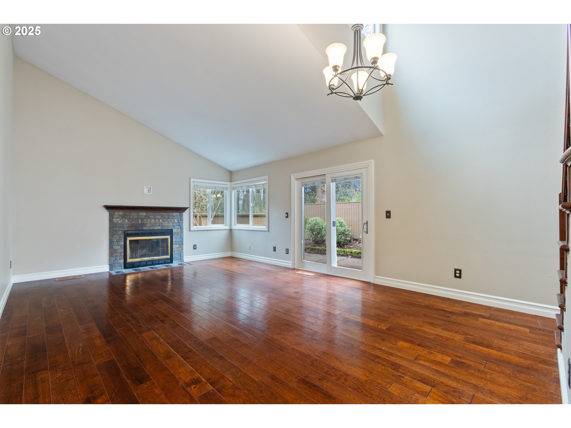 1834 NW SHOREWOOD CT