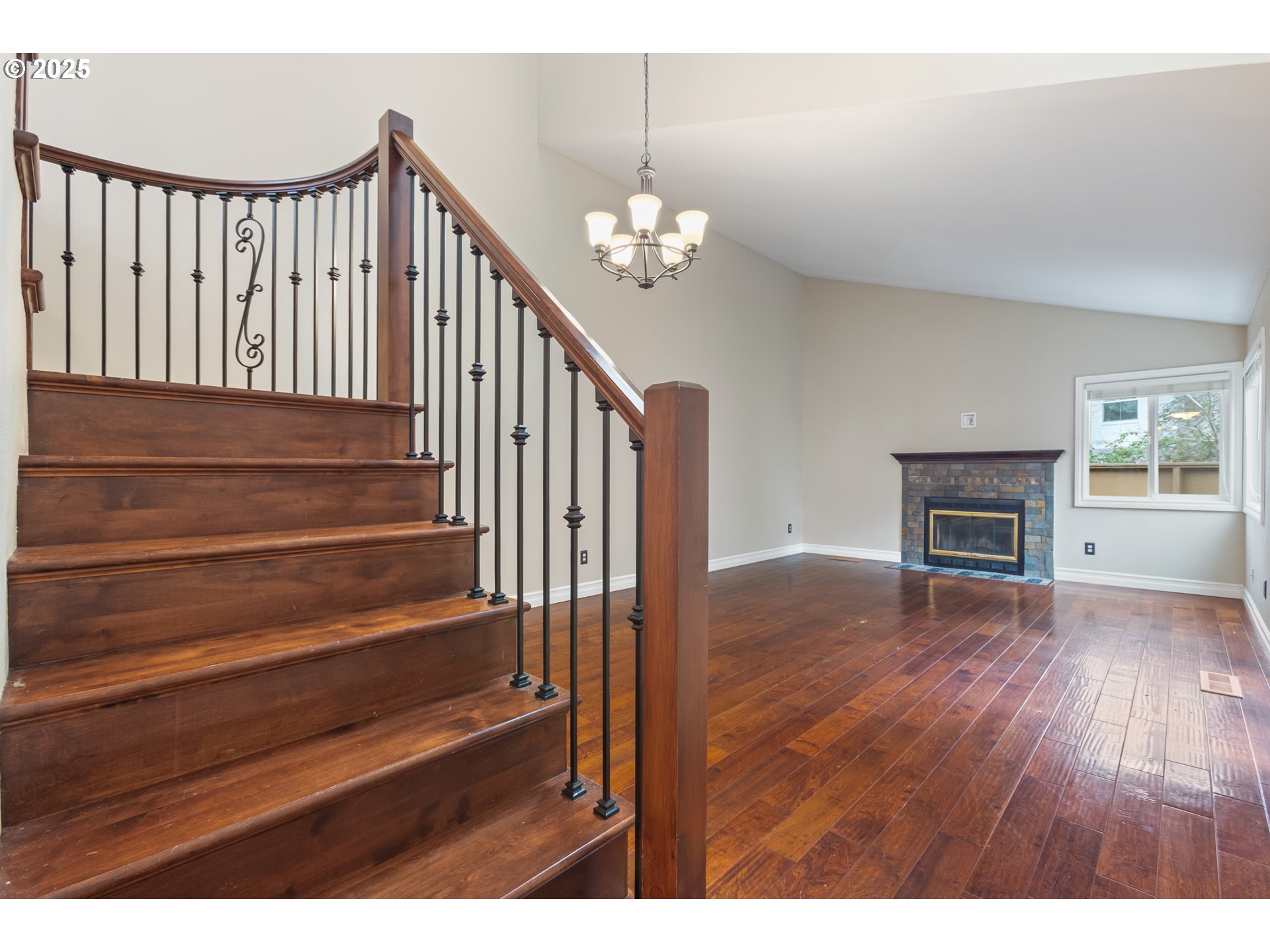 1834 NW SHOREWOOD CT