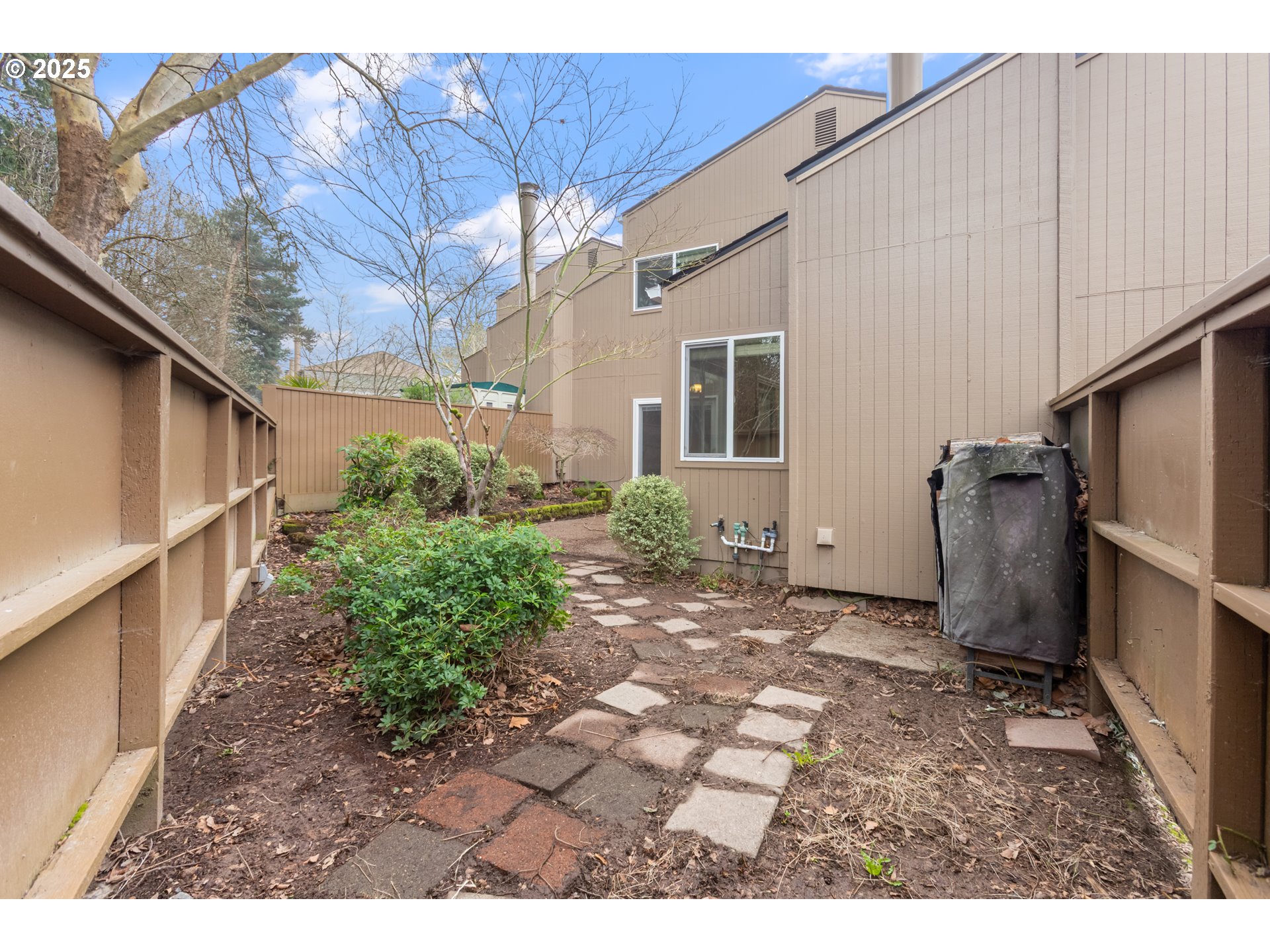 1834 NW SHOREWOOD CT