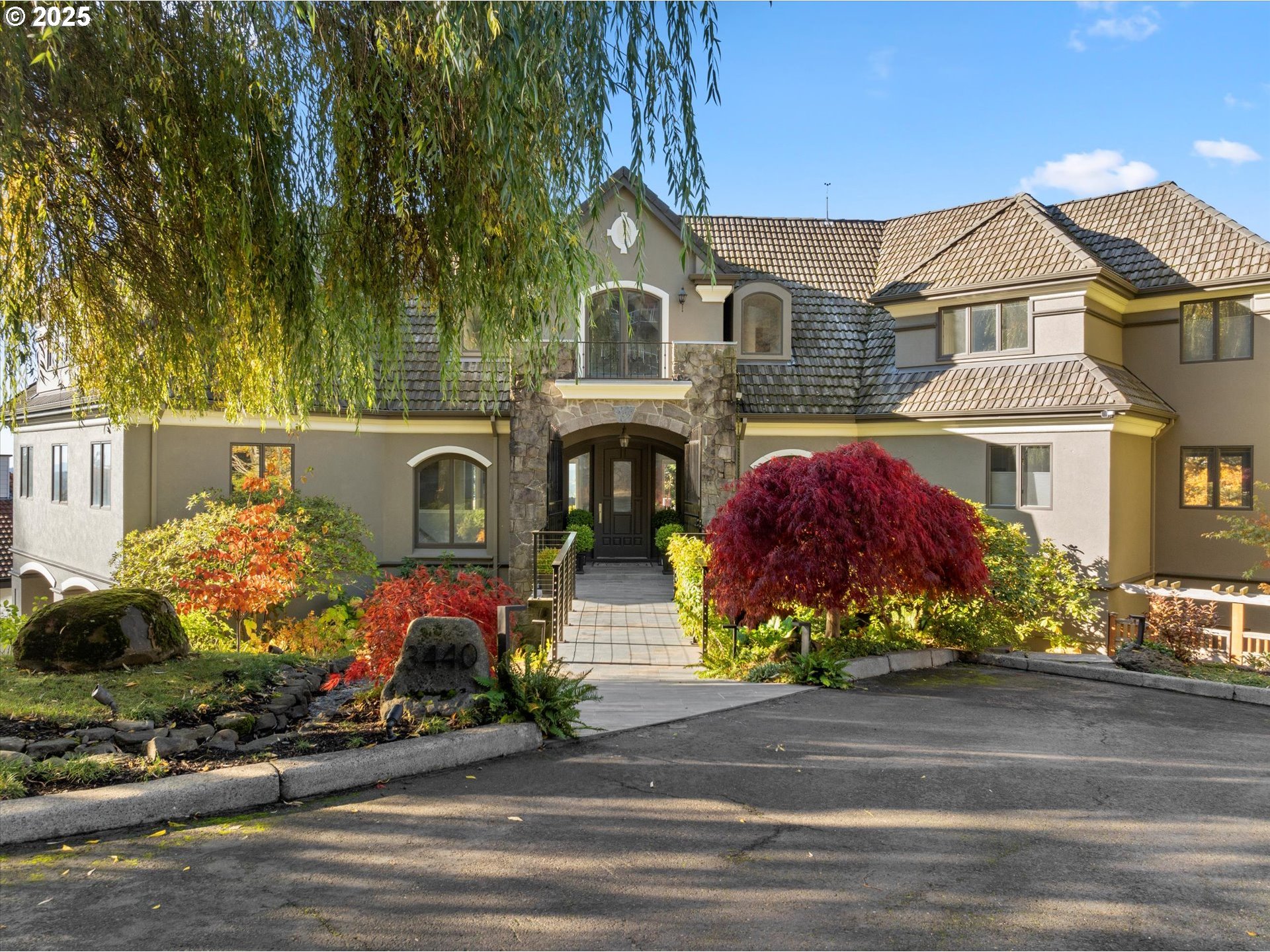 3440 SW DOSCHVIEW CT