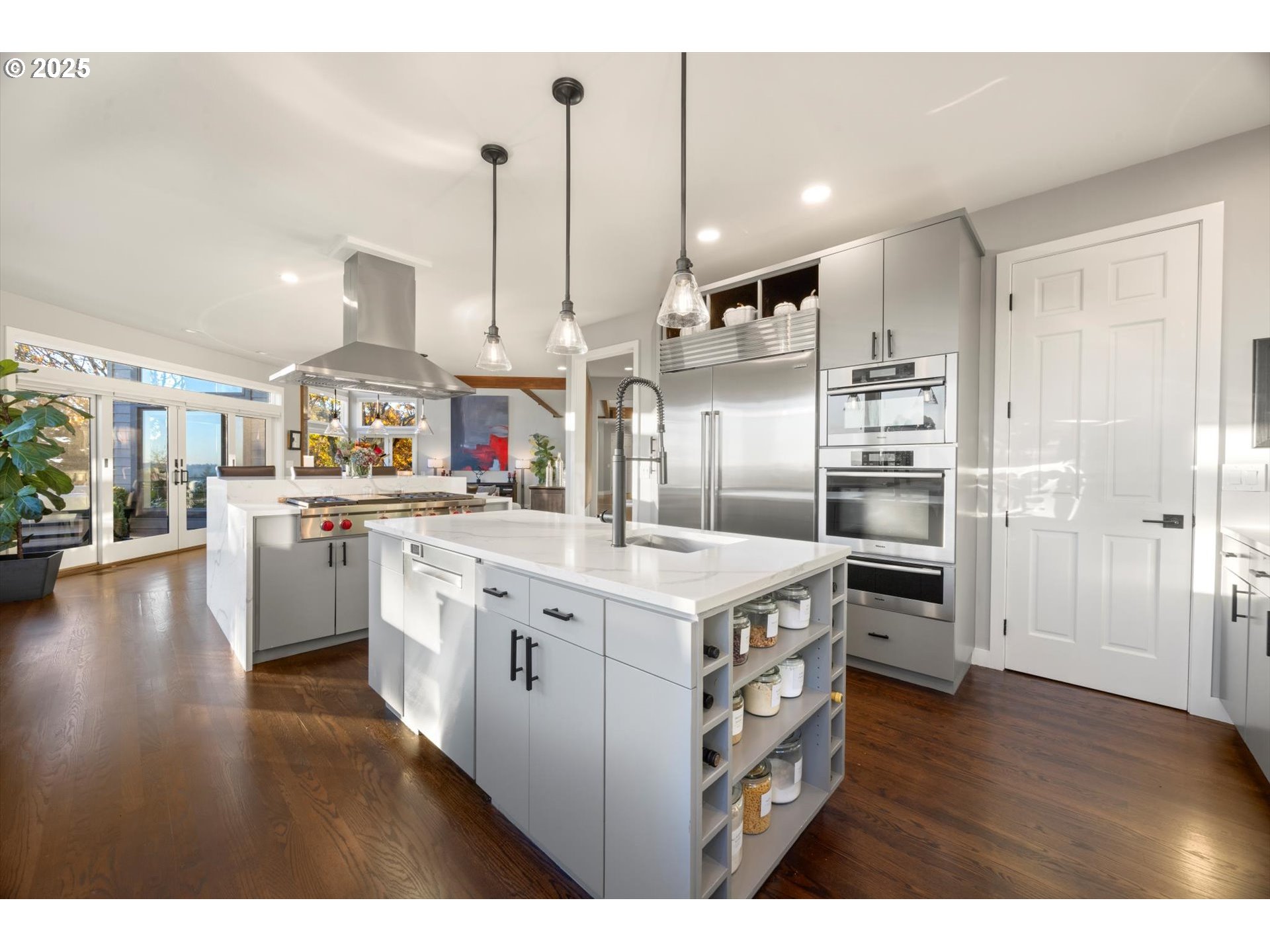 3440 SW DOSCHVIEW CT