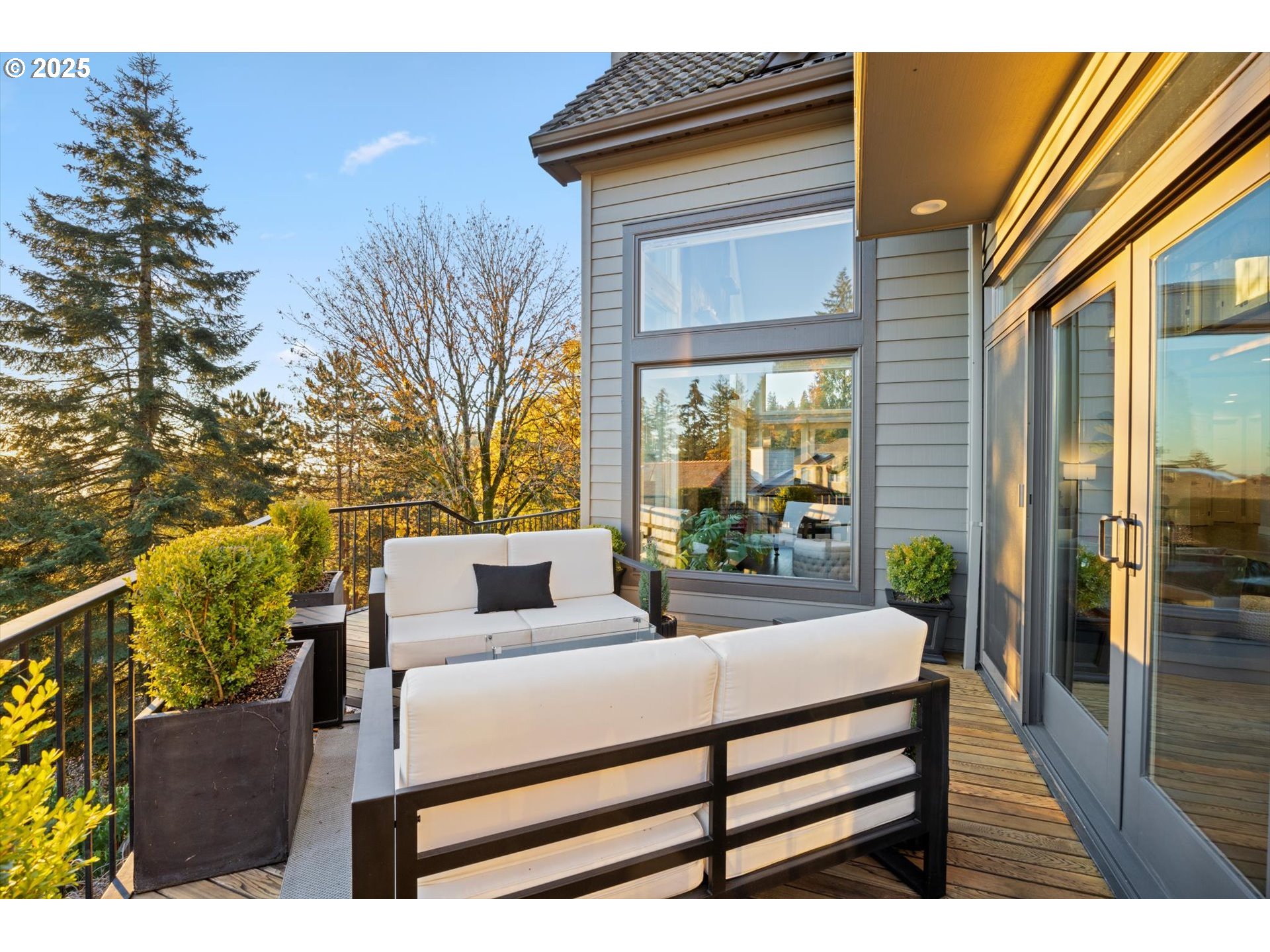 3440 SW DOSCHVIEW CT