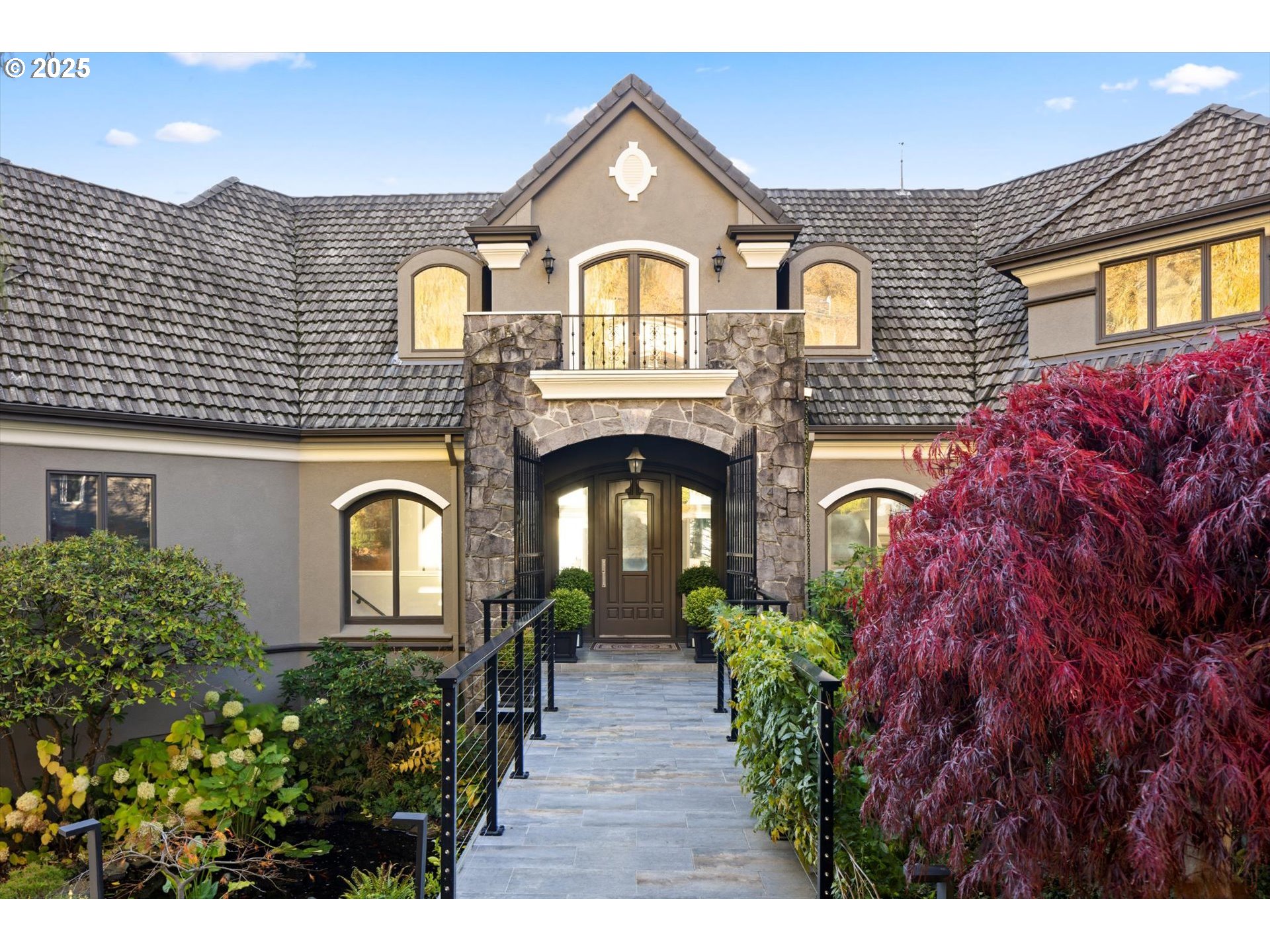 3440 SW DOSCHVIEW CT