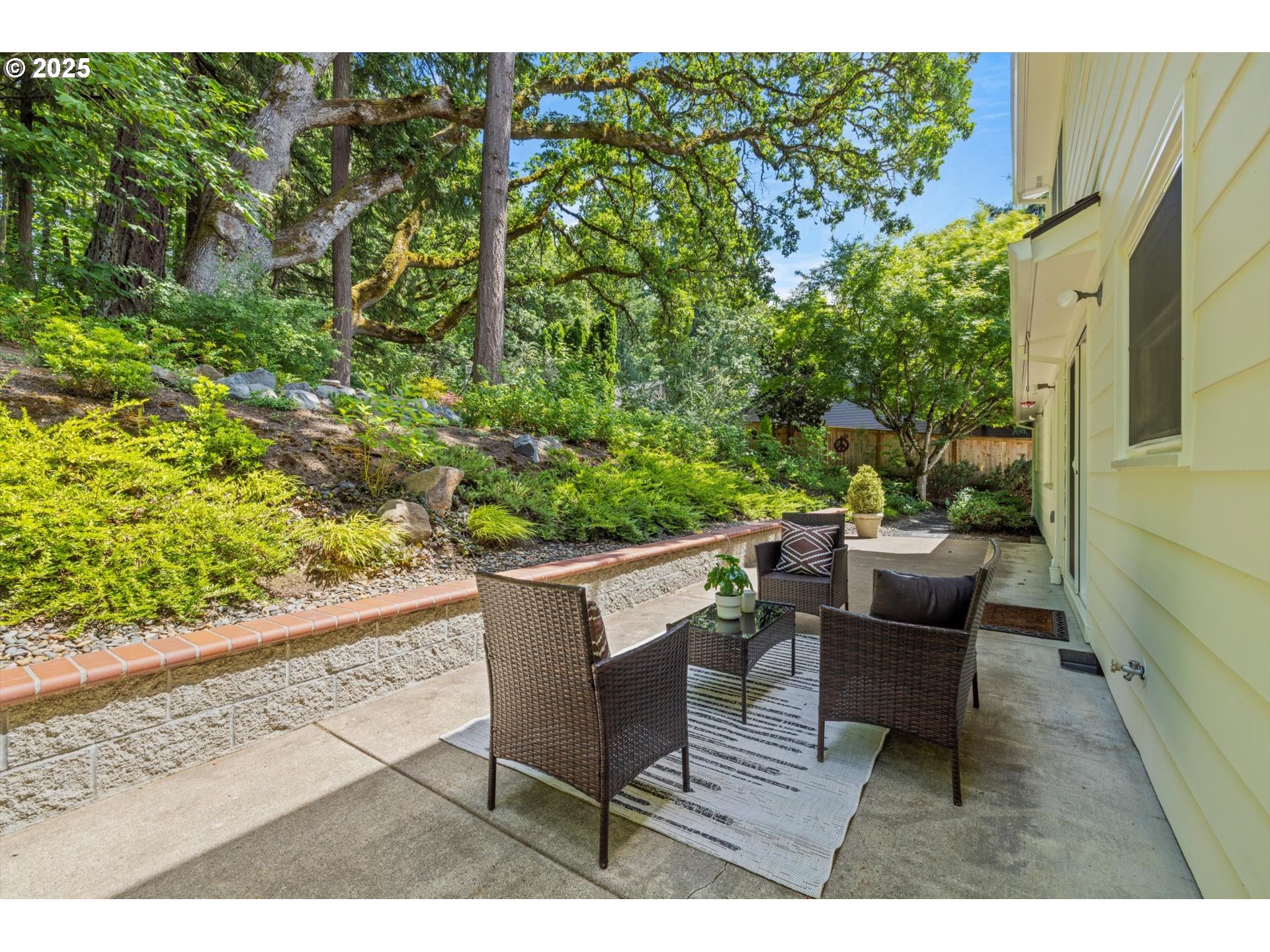 1600 SW PARKWOOD DR