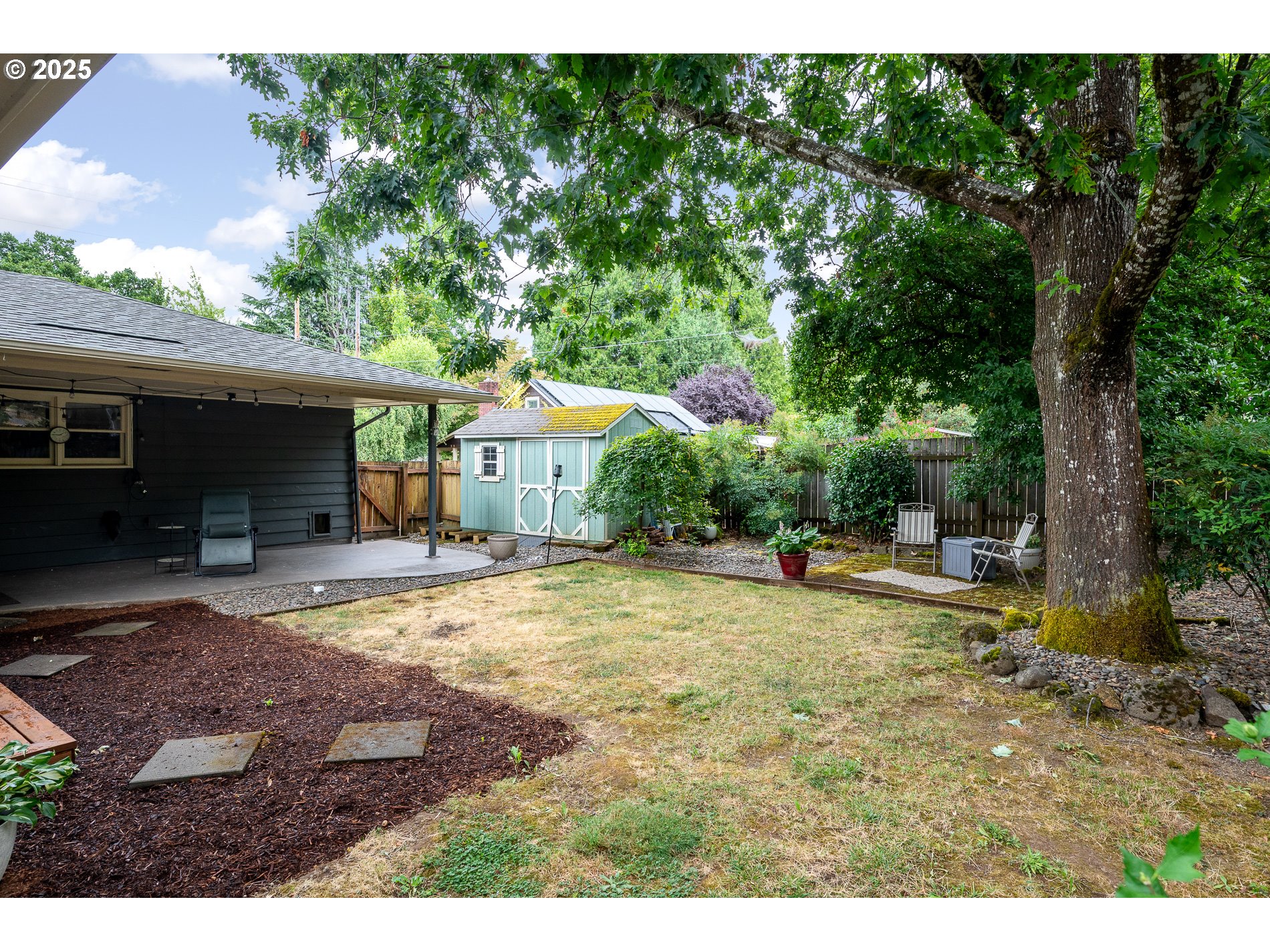 8060 SE STRAWBERRY LN