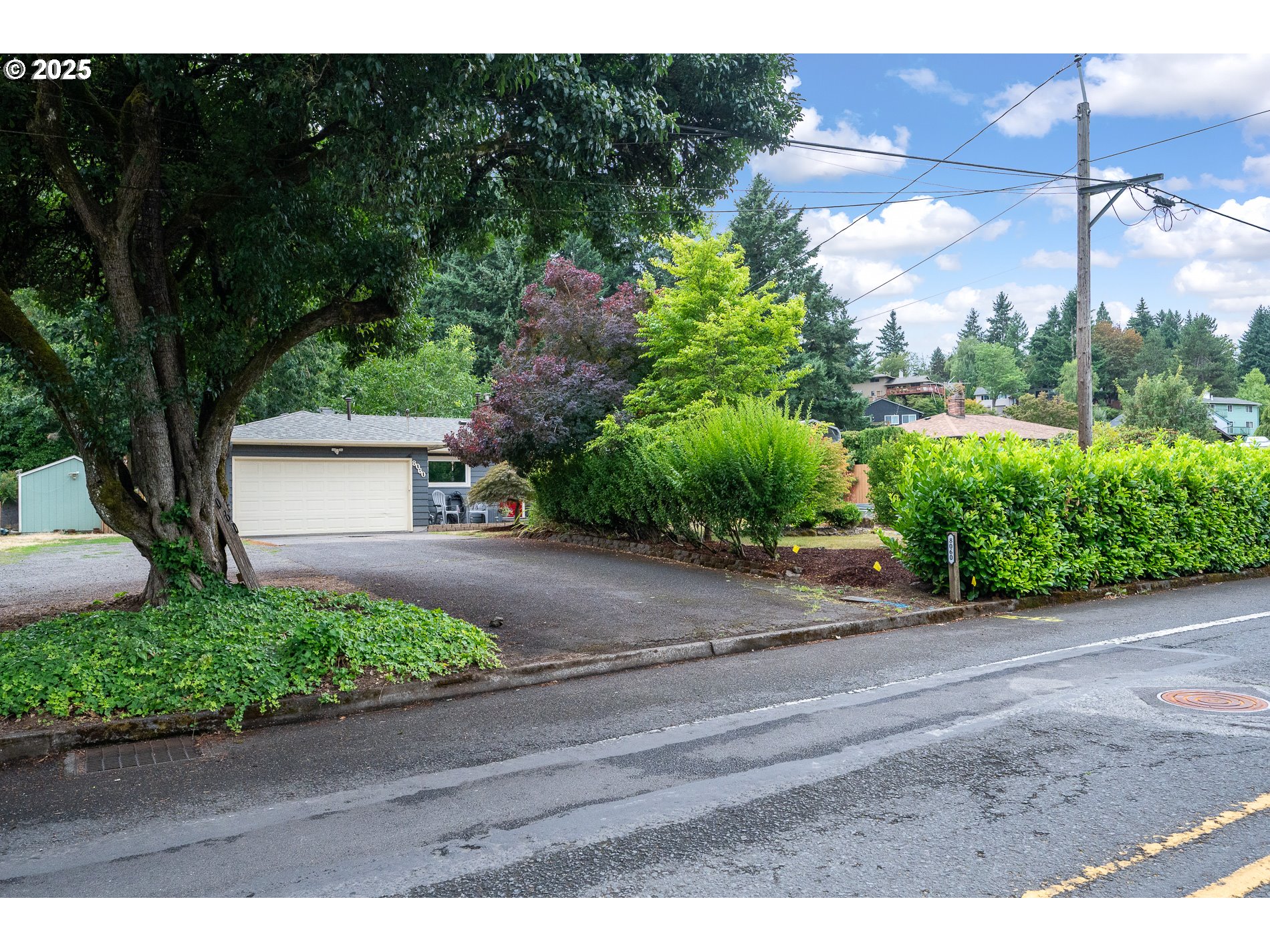 8060 SE STRAWBERRY LN