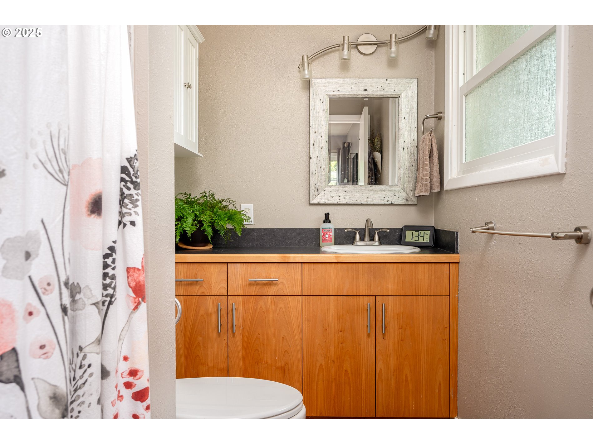 8060 SE STRAWBERRY LN