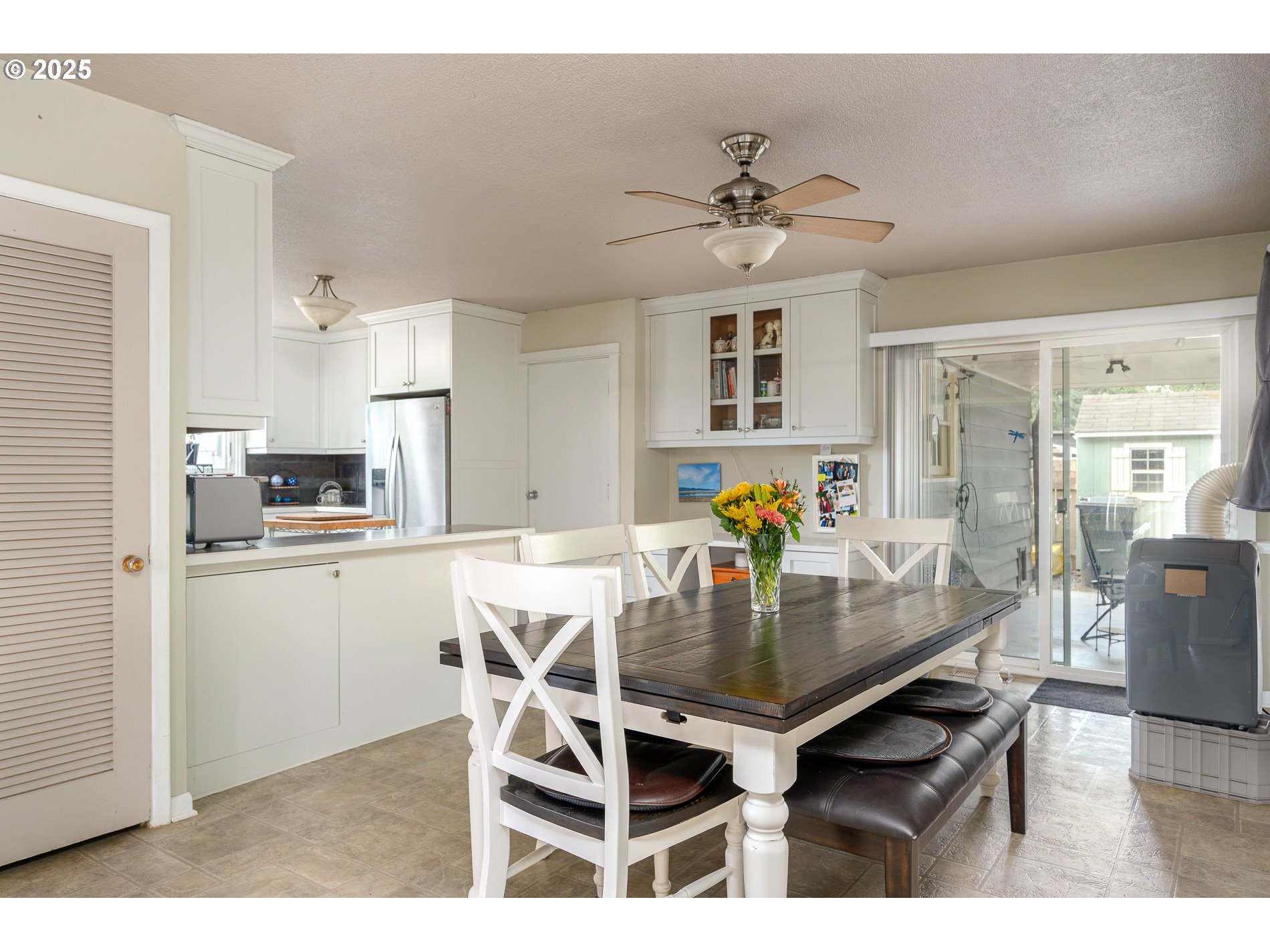 8060 SE STRAWBERRY LN