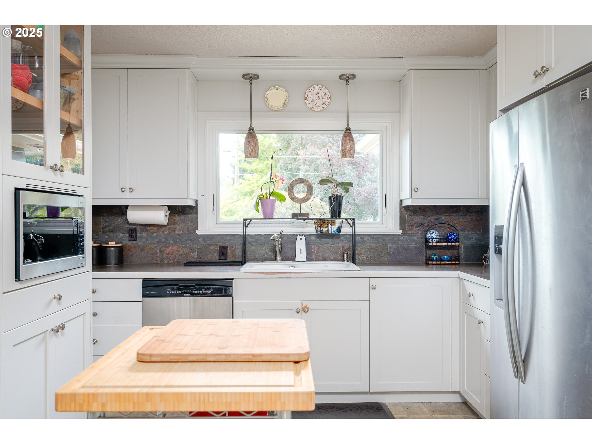 8060 SE STRAWBERRY LN