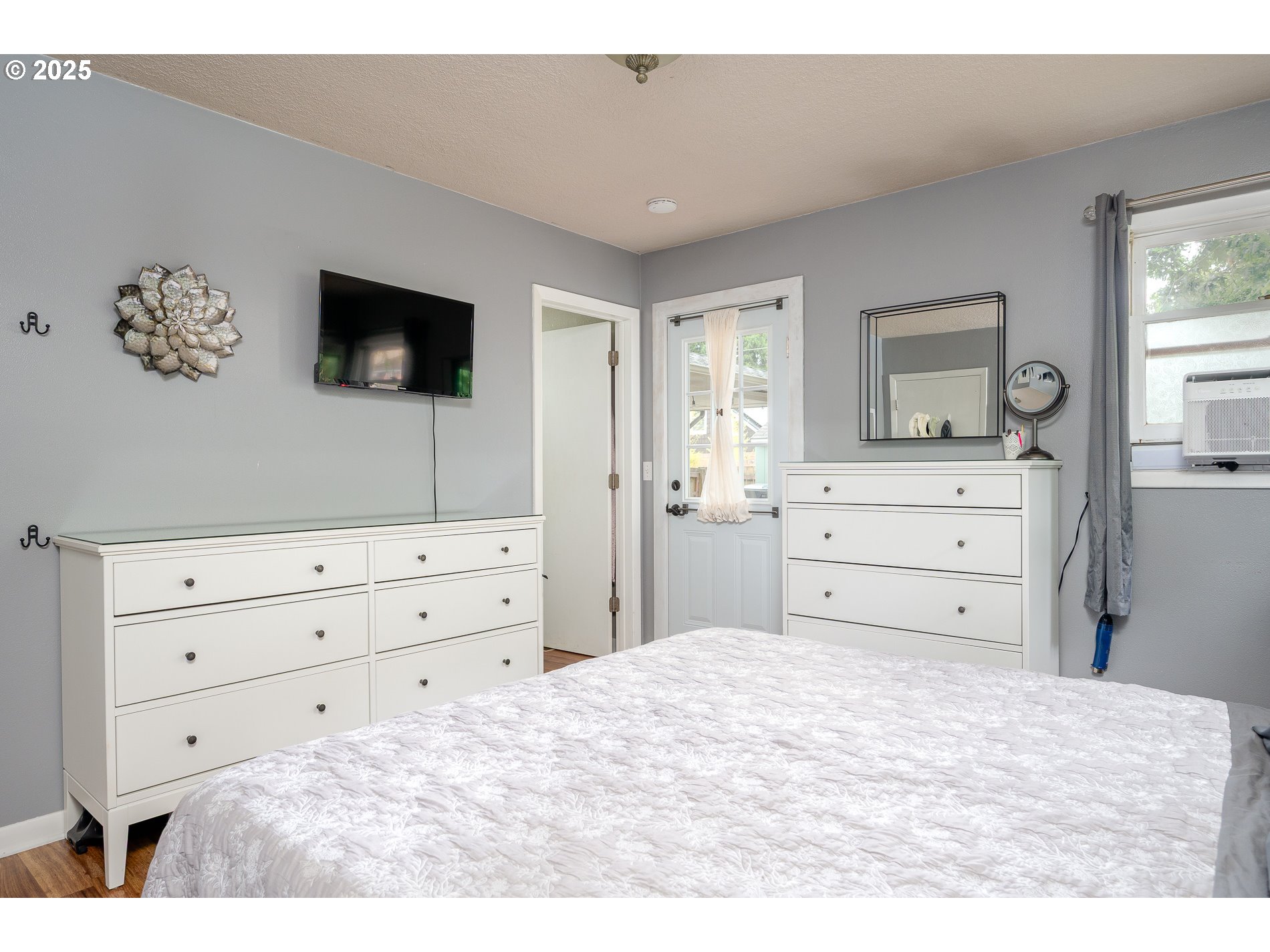 8060 SE STRAWBERRY LN