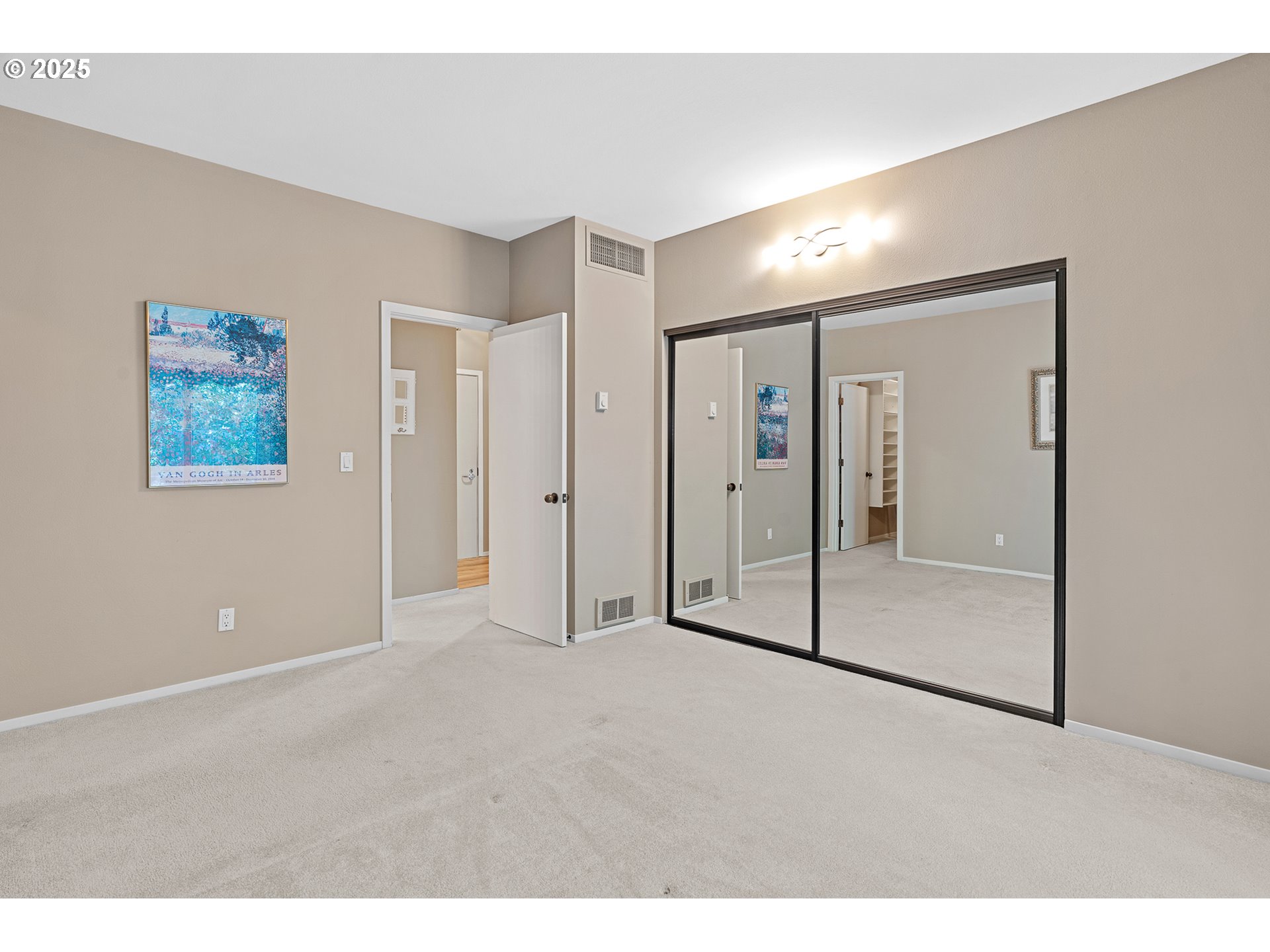 205 S MONTGOMERY ST 401B