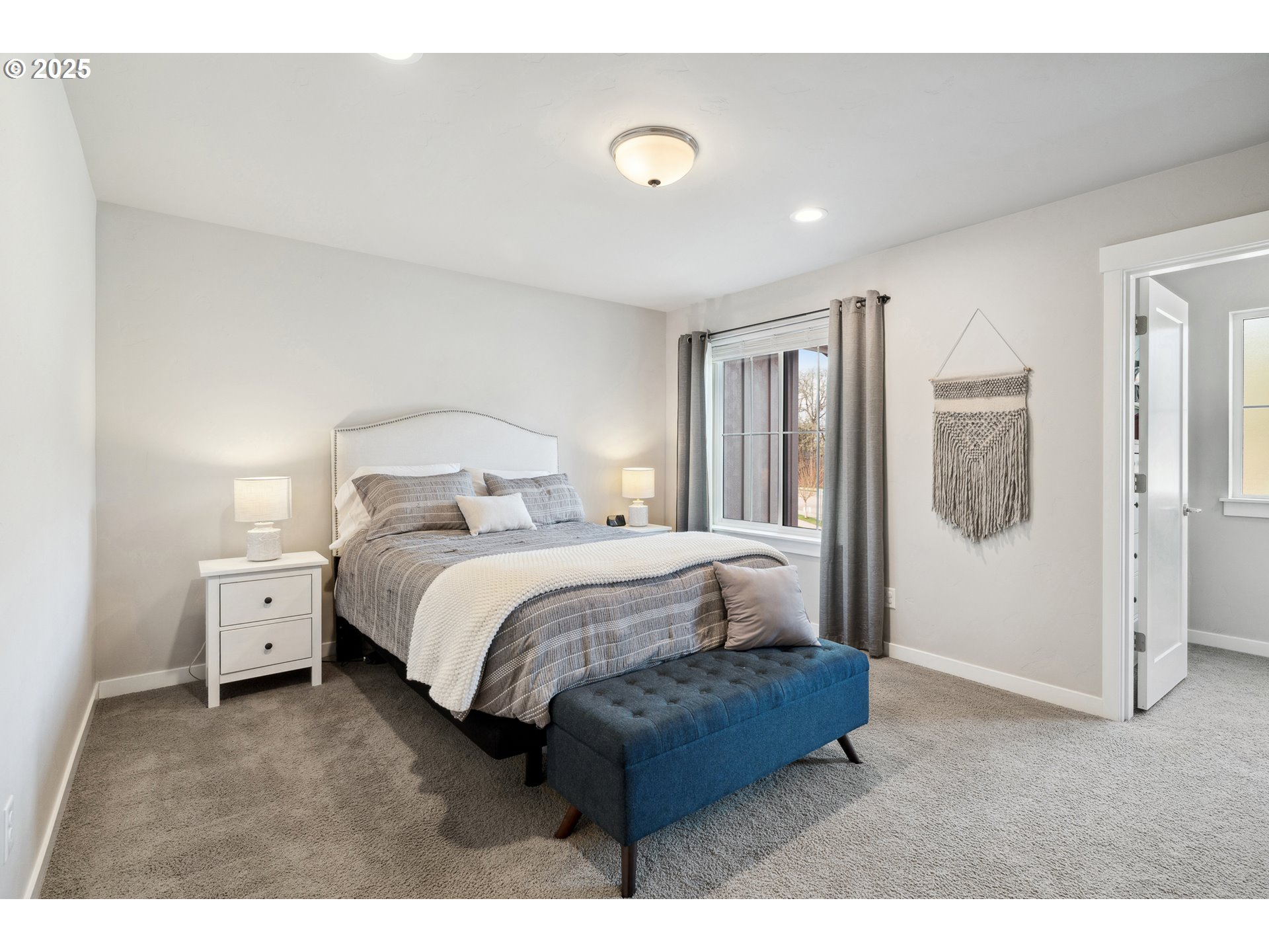 3991 SE CENTURY BLVD